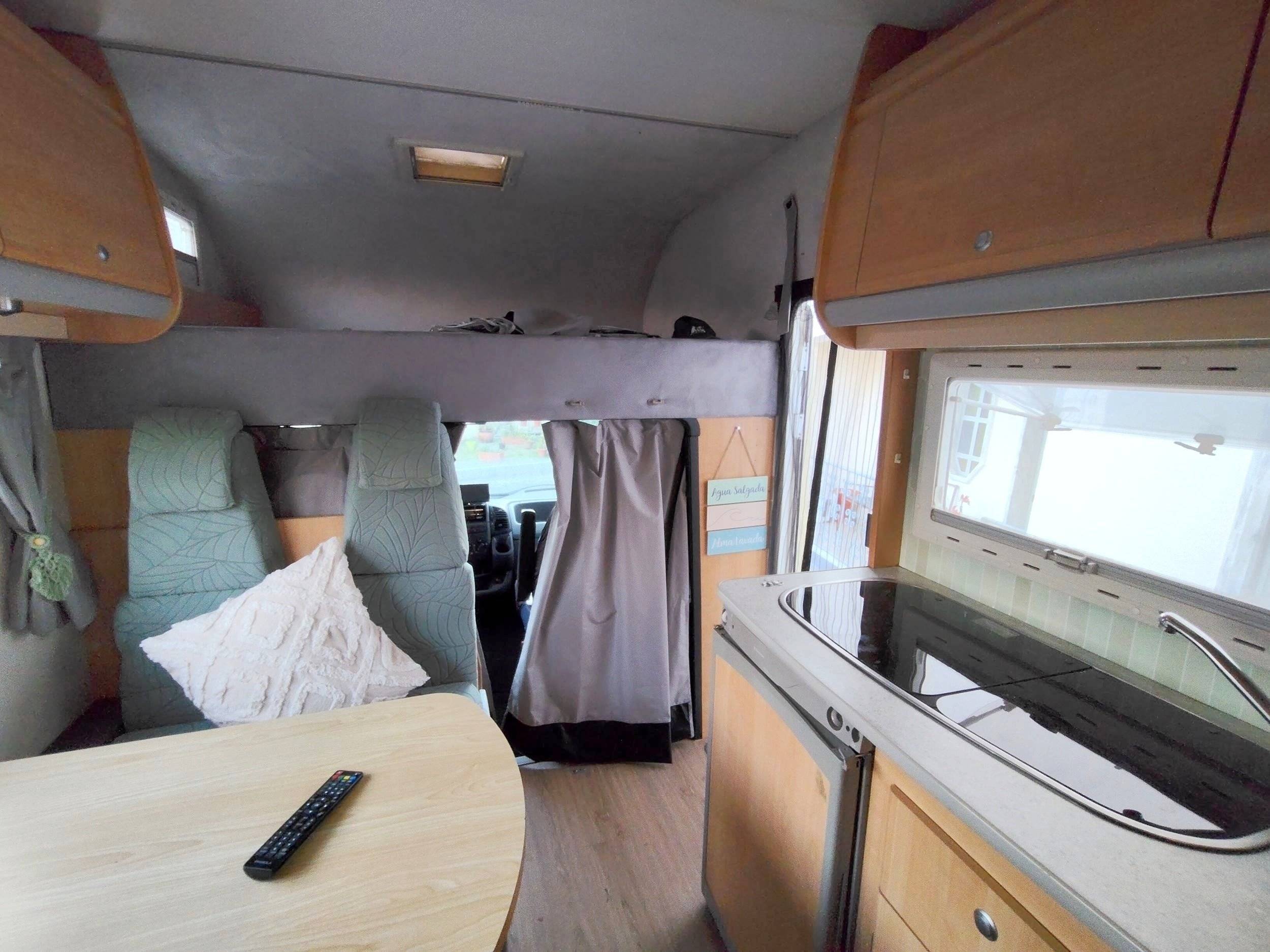 Cozinha Fiat Ducato 2.8 JTD - Yescapa