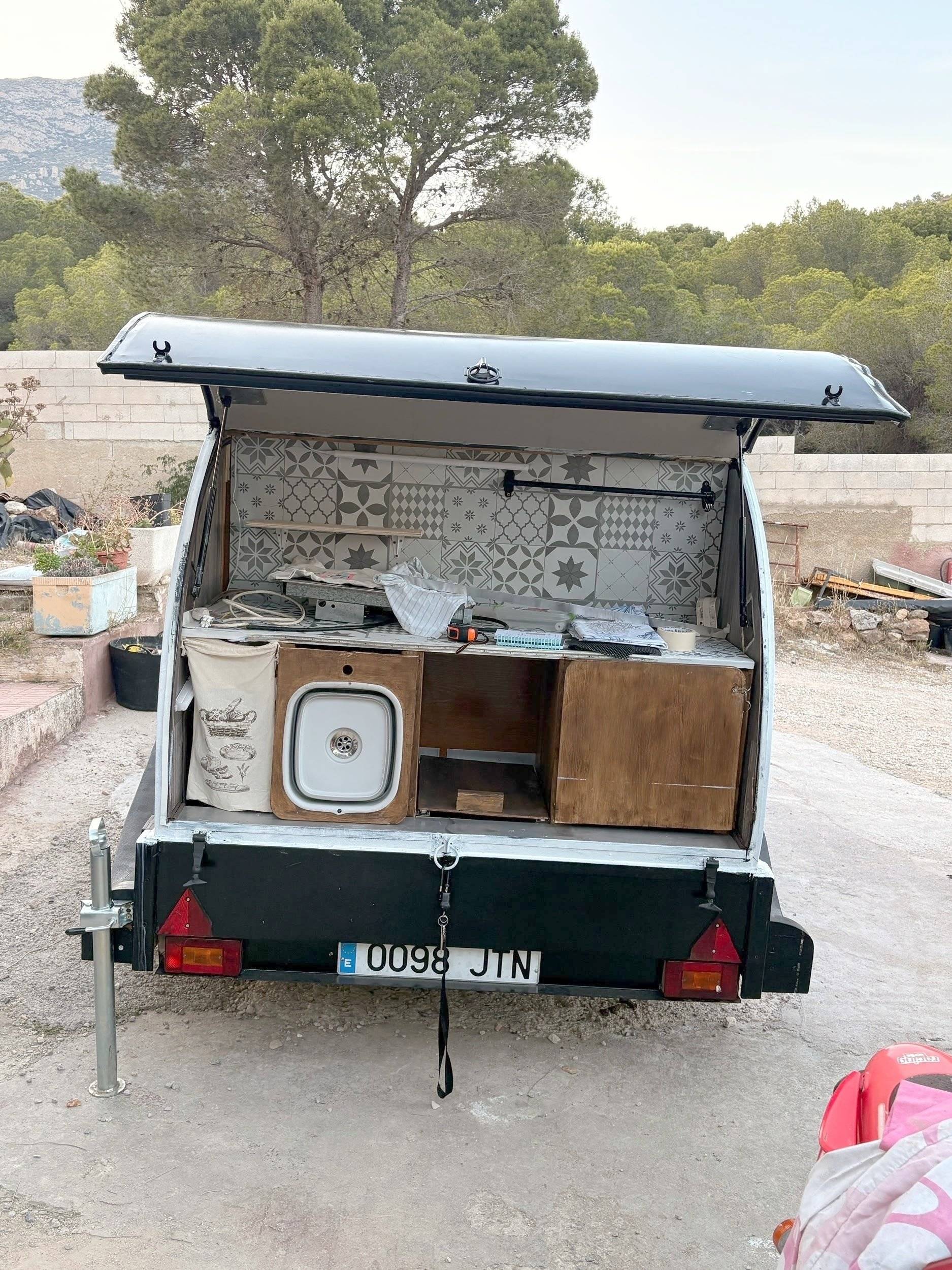 Vista part posterior del vehicle  - Yescapa