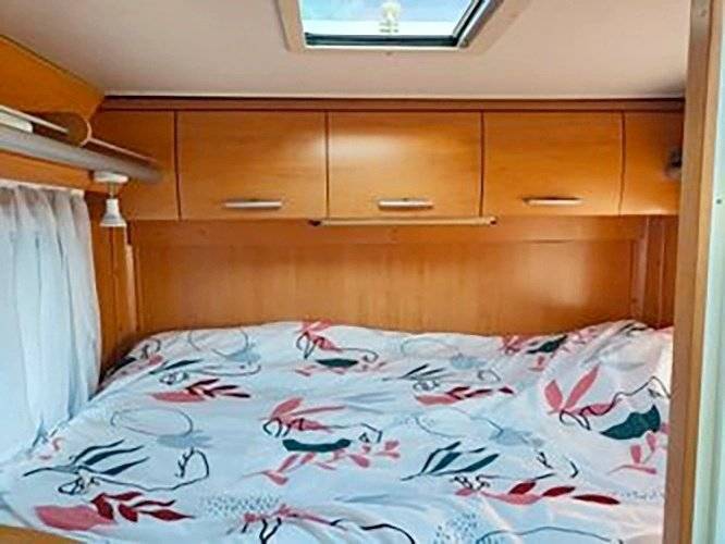 Plazas en cama Ford Transit - Yescapa