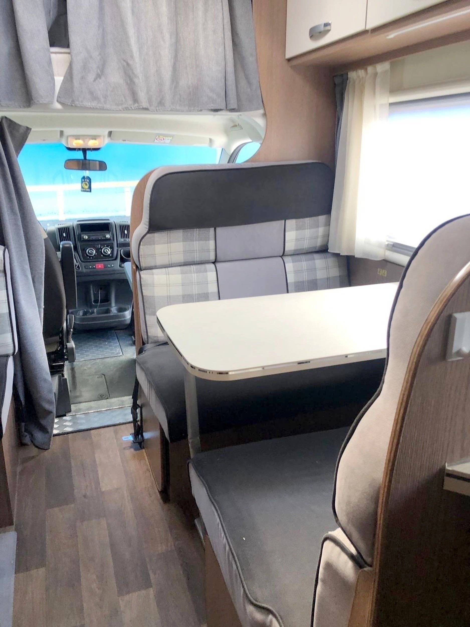 Área de jantar  - Yescapa