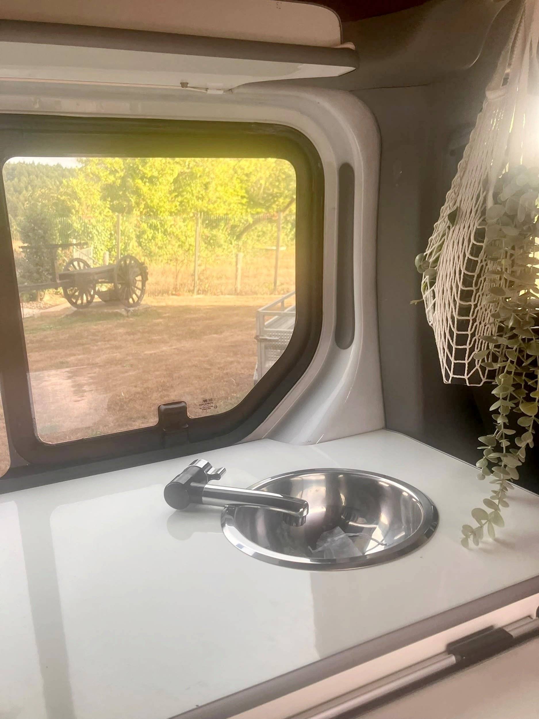 Comedor Renault trafic II 1.9 Dci 100cv - Yescapa
