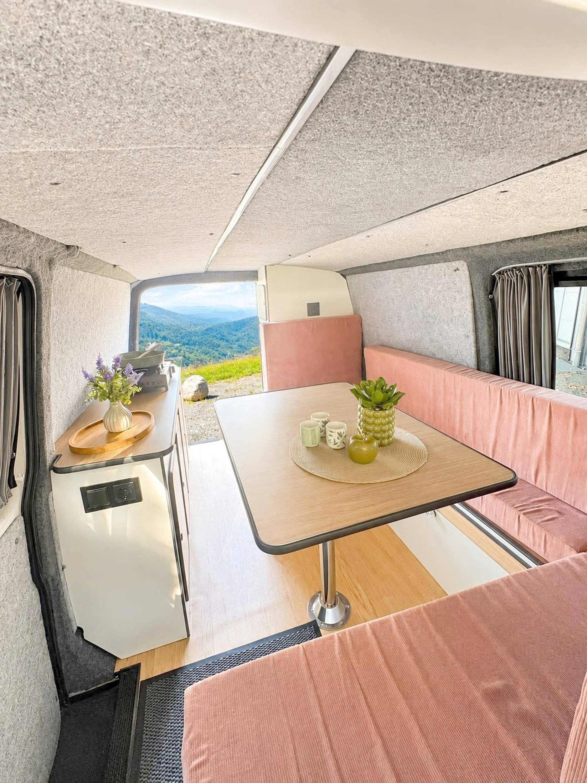 Volkswagen Van