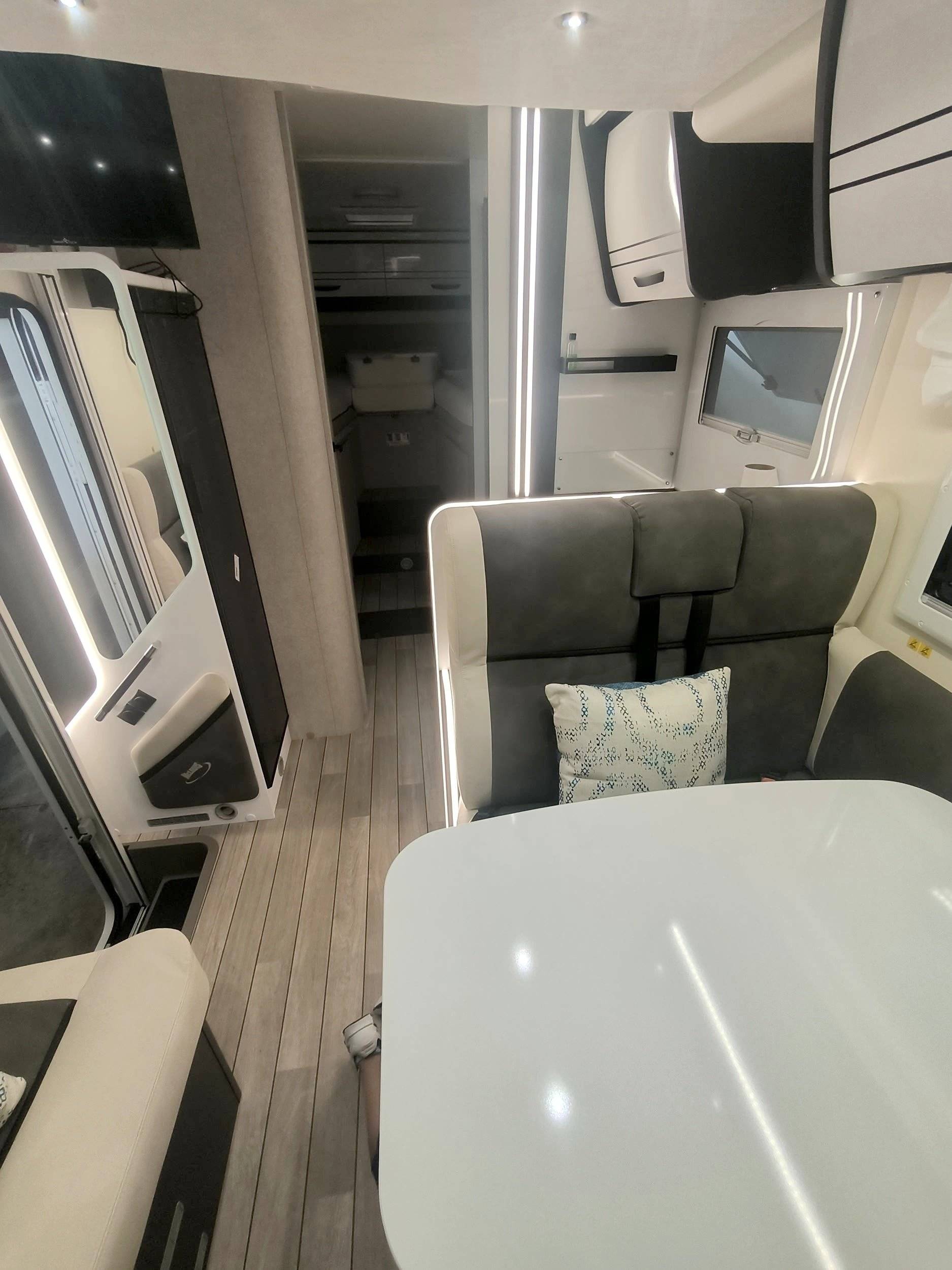 Comedor Ford ford transit - Yescapa