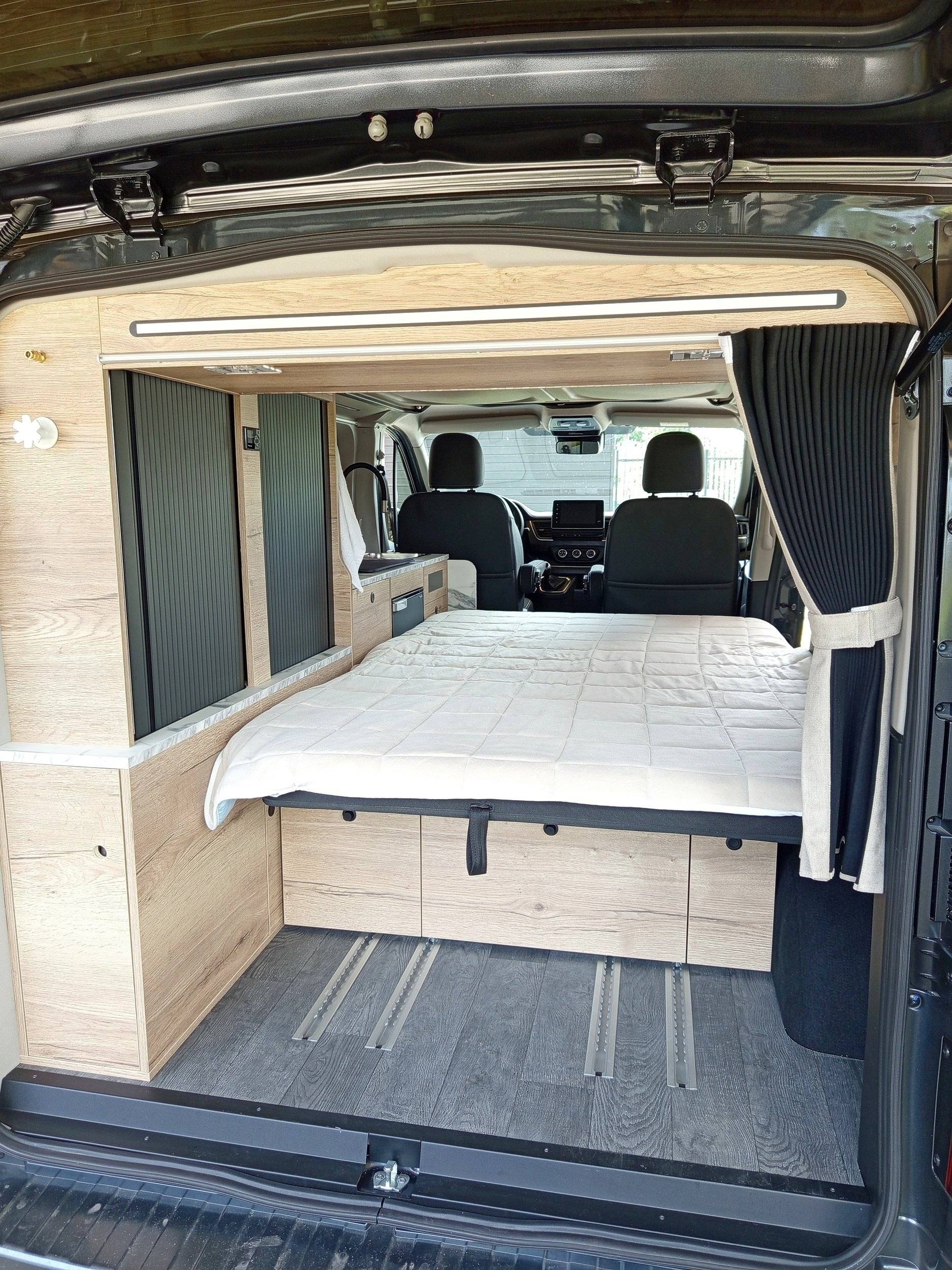 Schlafplätze Renault Trafic 3 2L 150cv - Yescapa