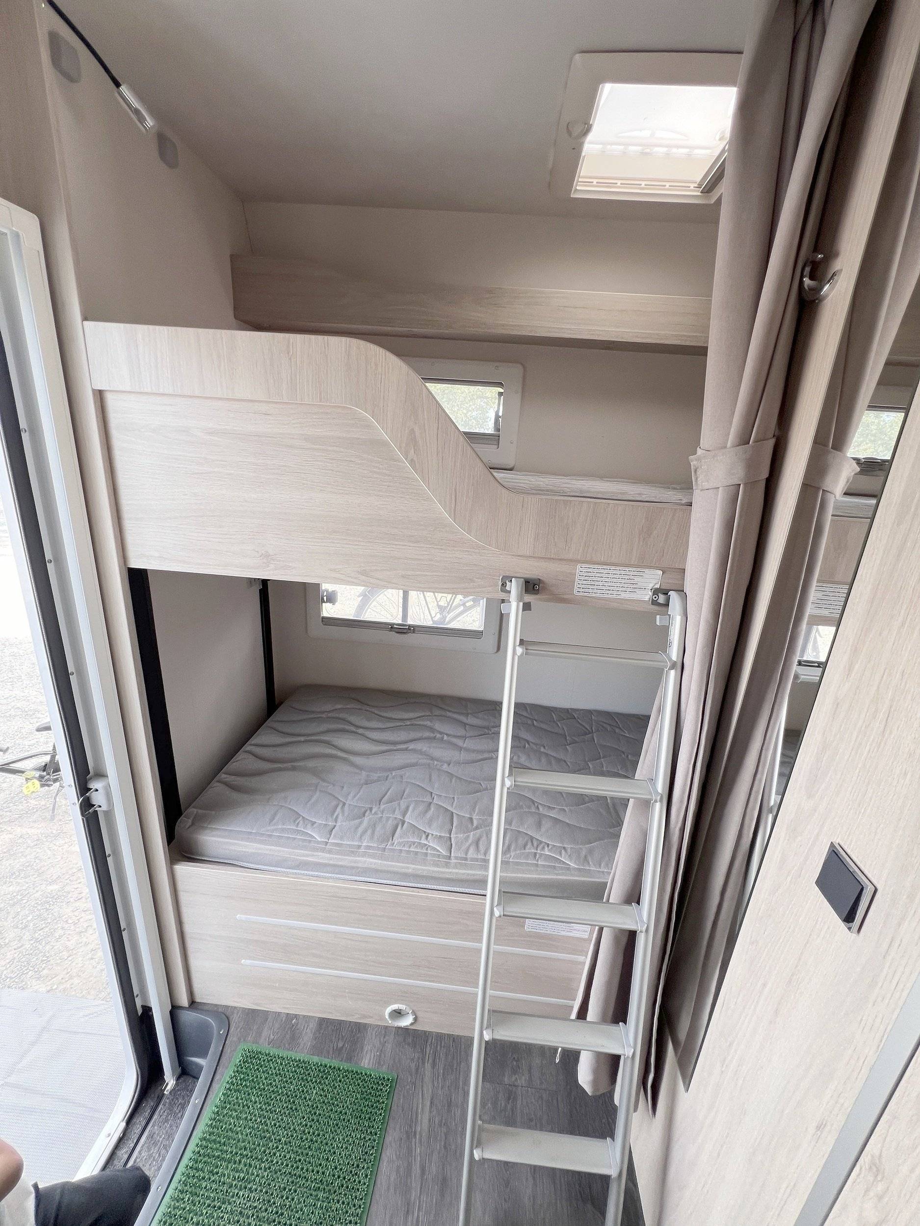 Challenger Challenger C256 VIP