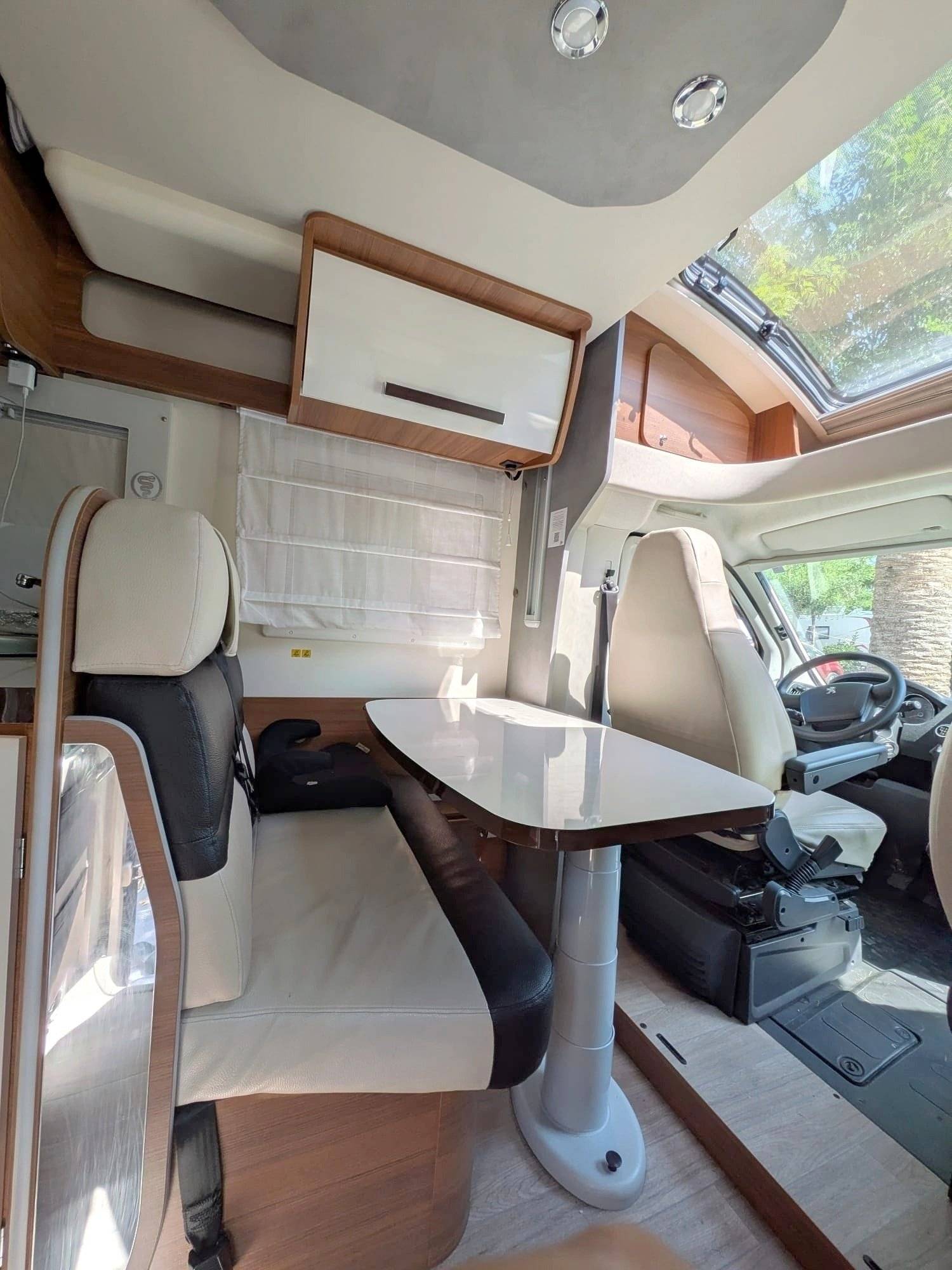 Comedor Peugeot 2.2 140Bhp HDI - Yescapa