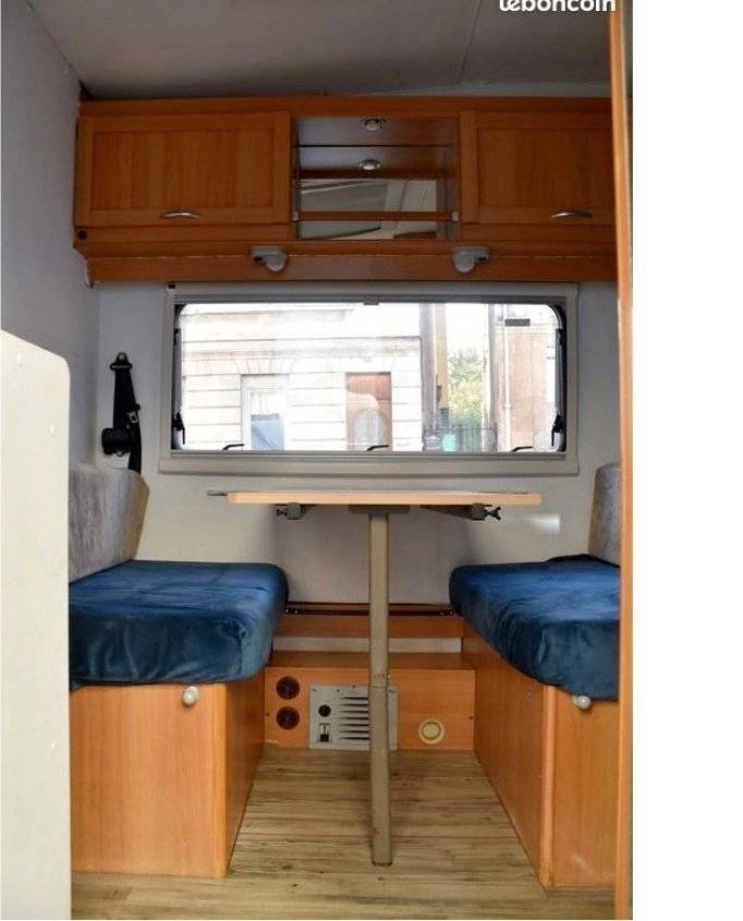 Dining Area Fiat - Yescapa