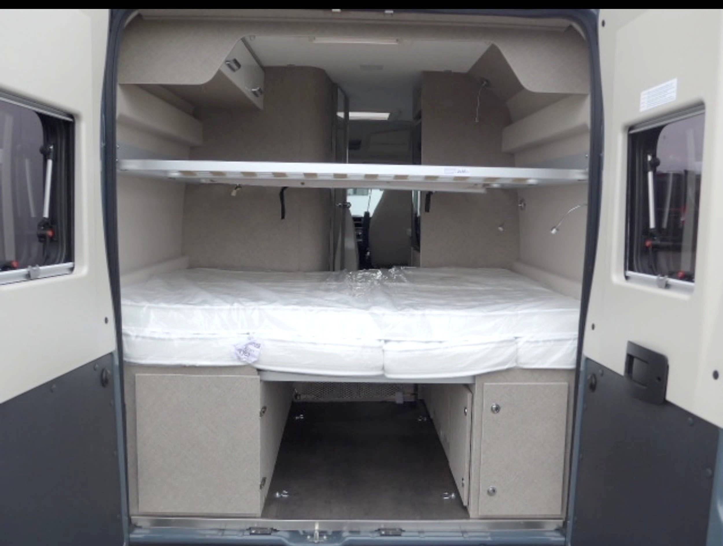 Couchages Fiat Ducato 2,2 l Multijet 130 ch. - Yescapa