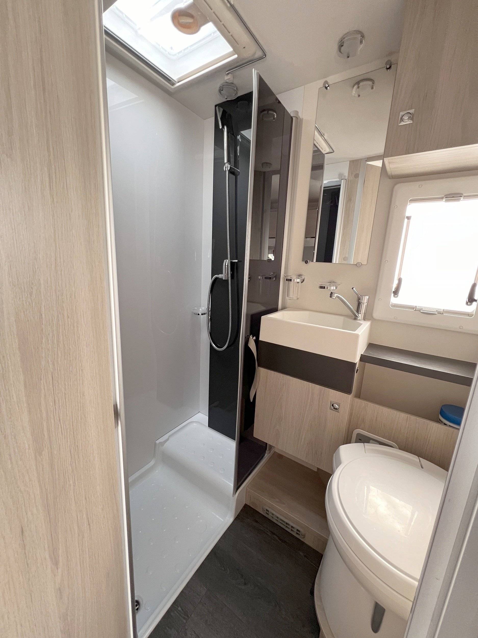 Challenger Challenger C256 VIP