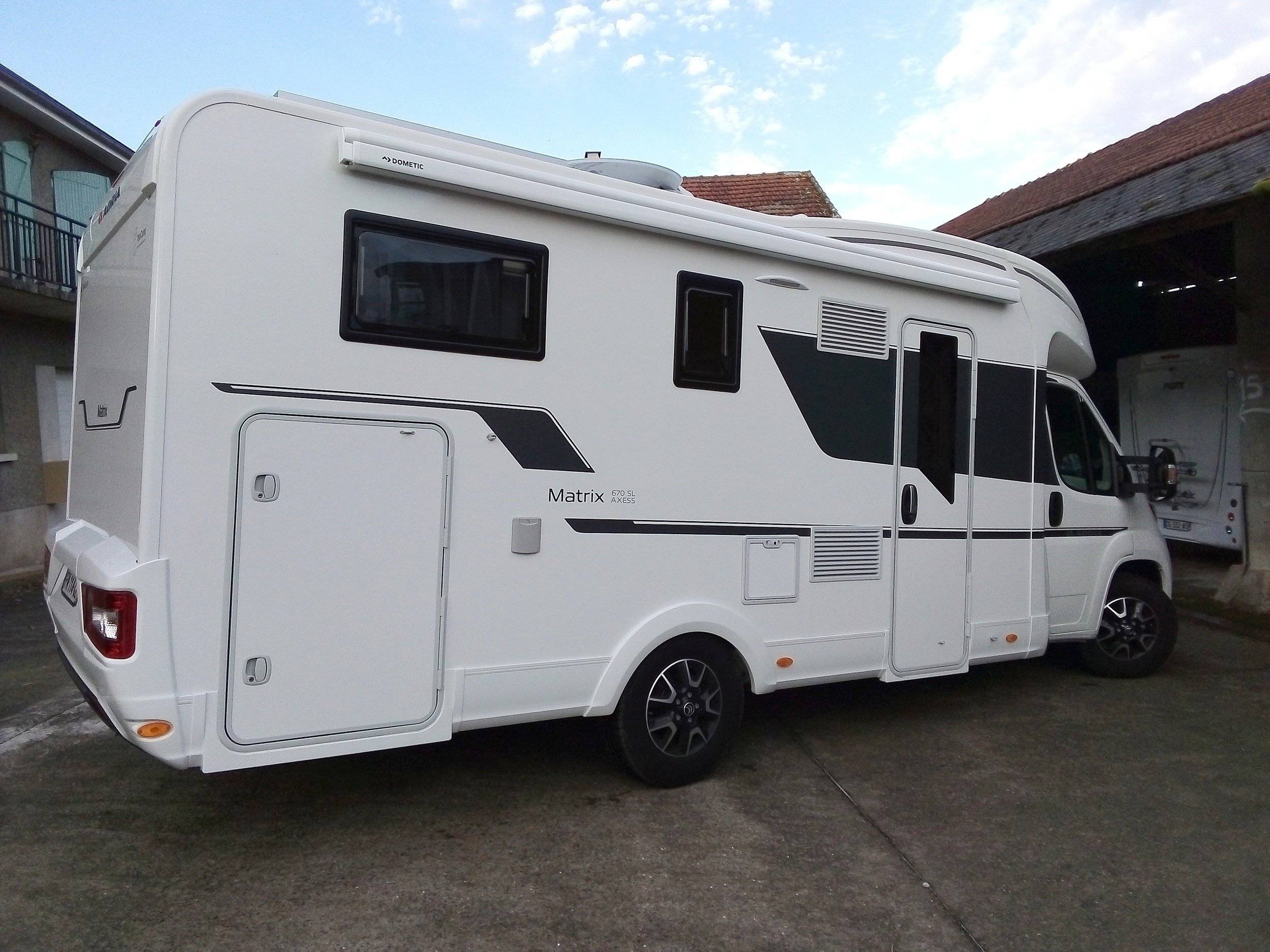 Adria matrix axess 670 sl