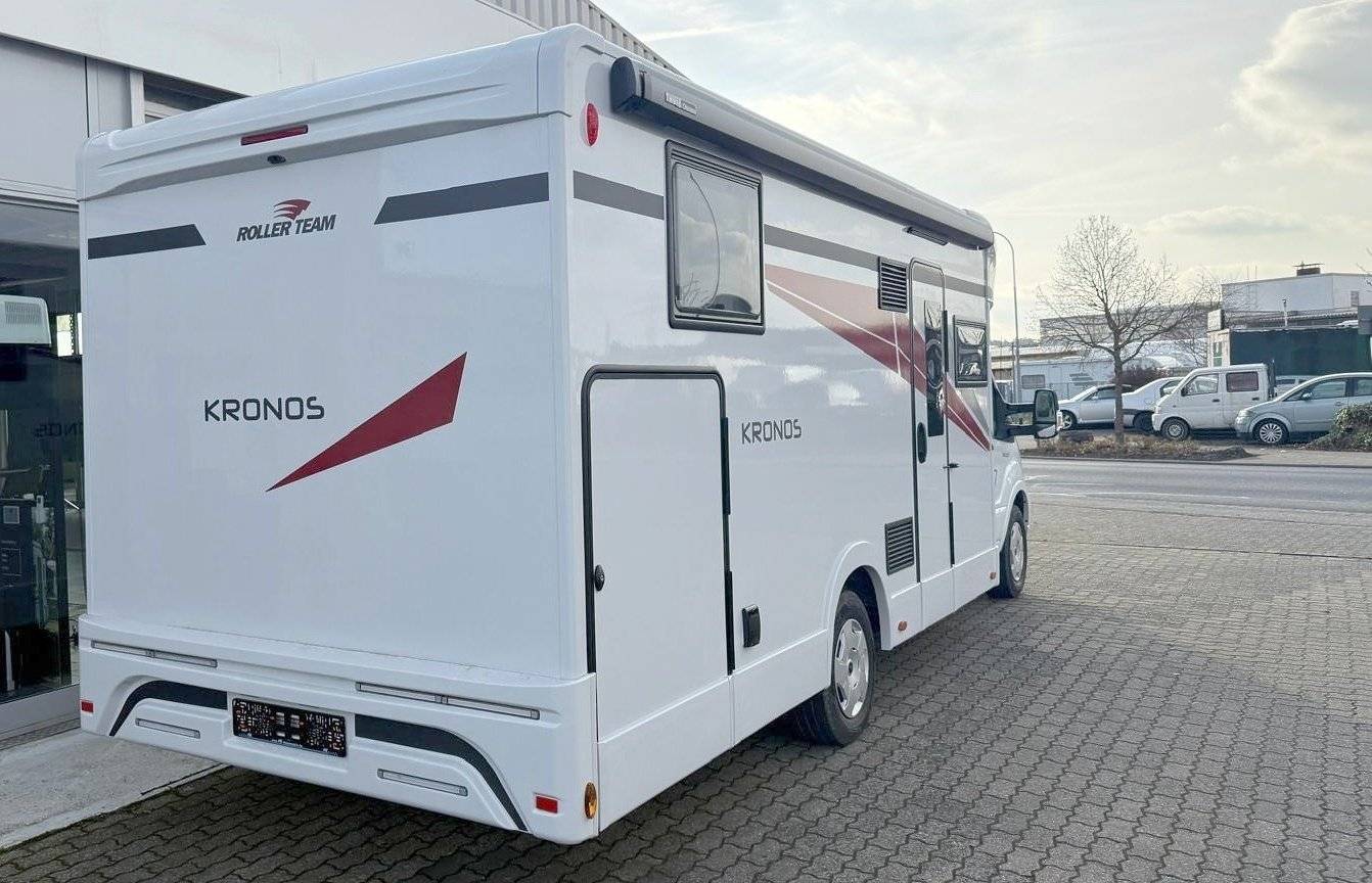 Roller Team Kronos 266 TL - BavarianCamper 11