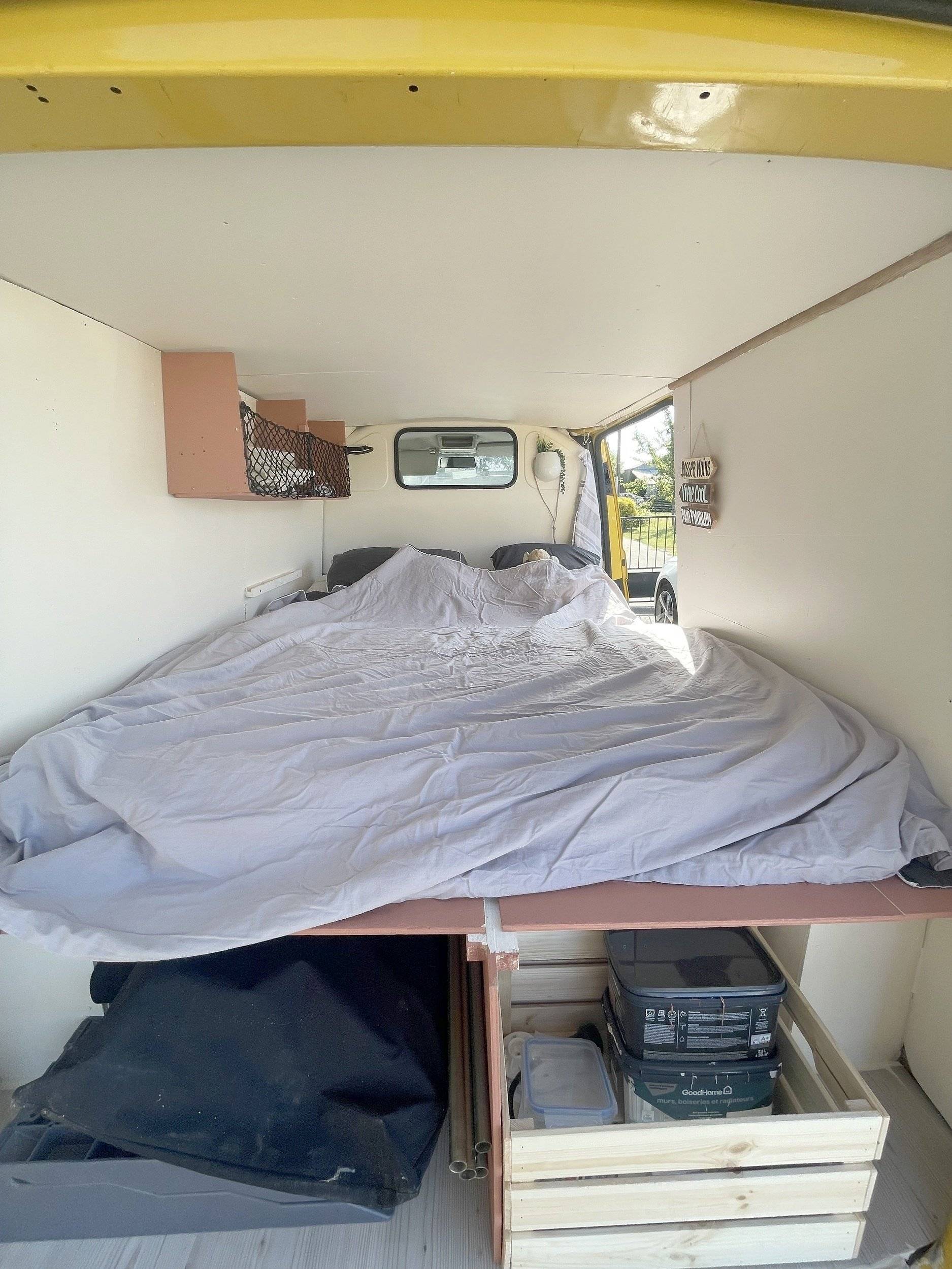 Berth Volkswagen - Yescapa