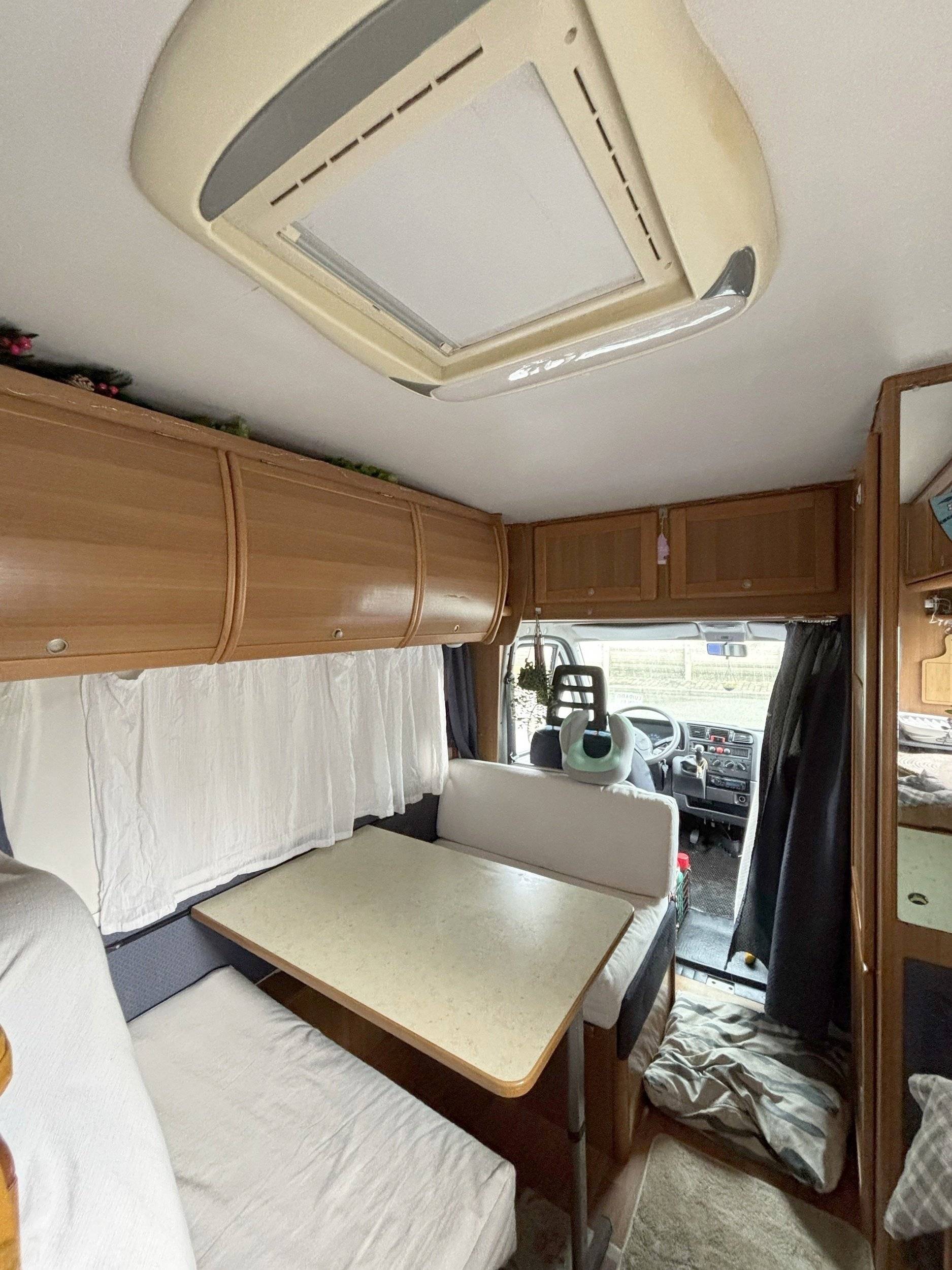 Dinette Fiat Ducato - Yescapa