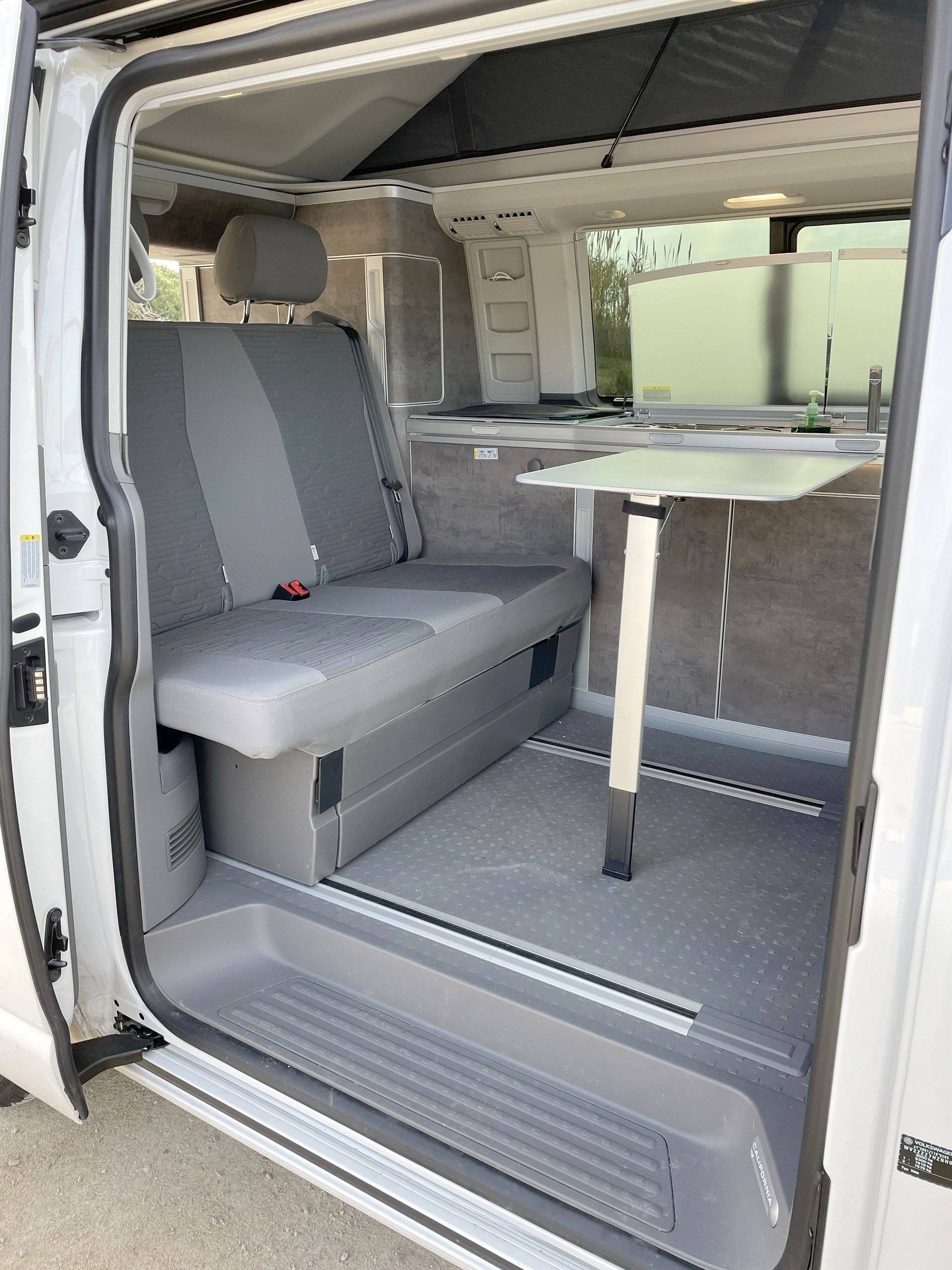 Volkswagen T6.1 California Ocean