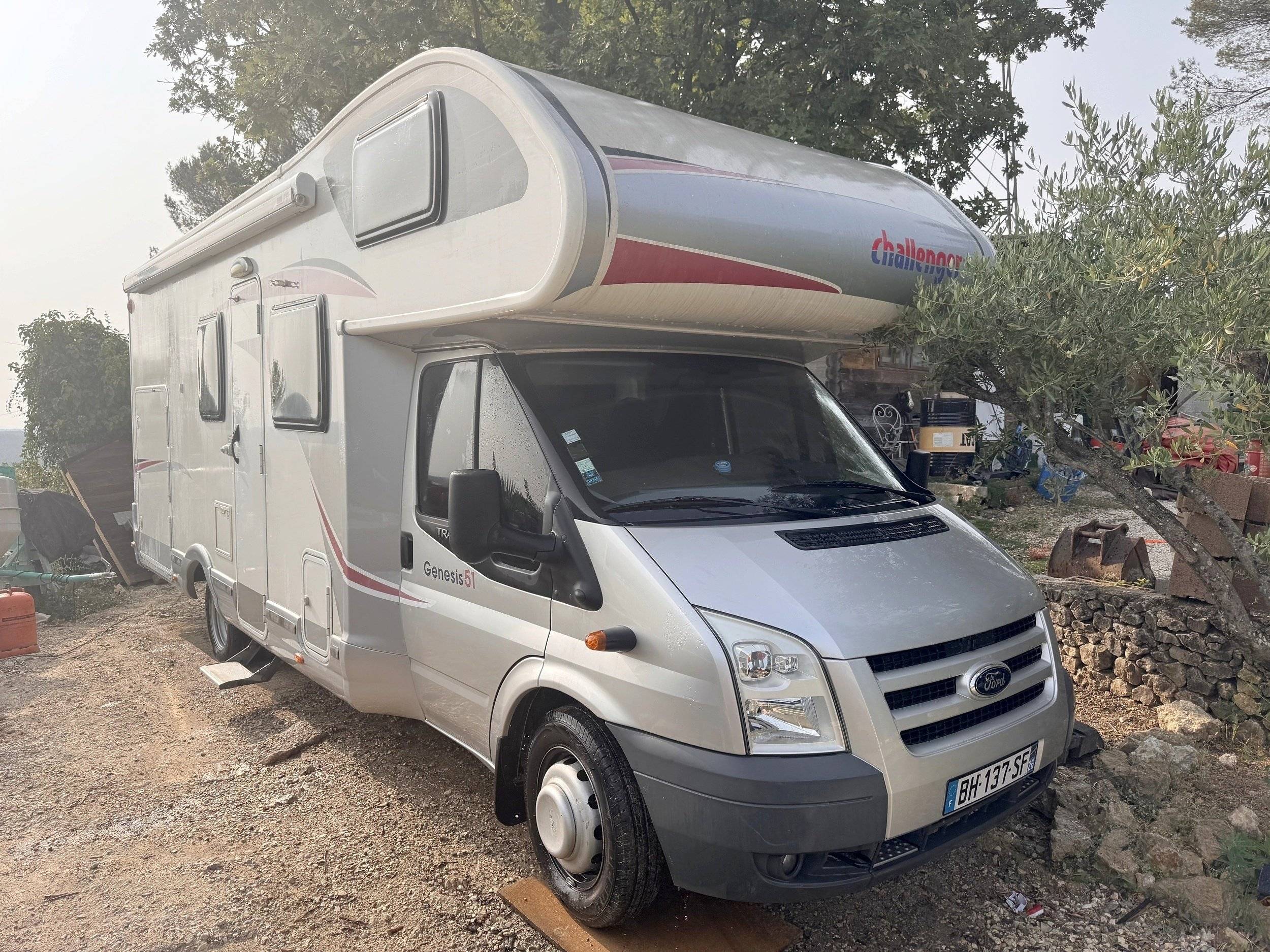 Challenger Transit 2,4 l 140 ch