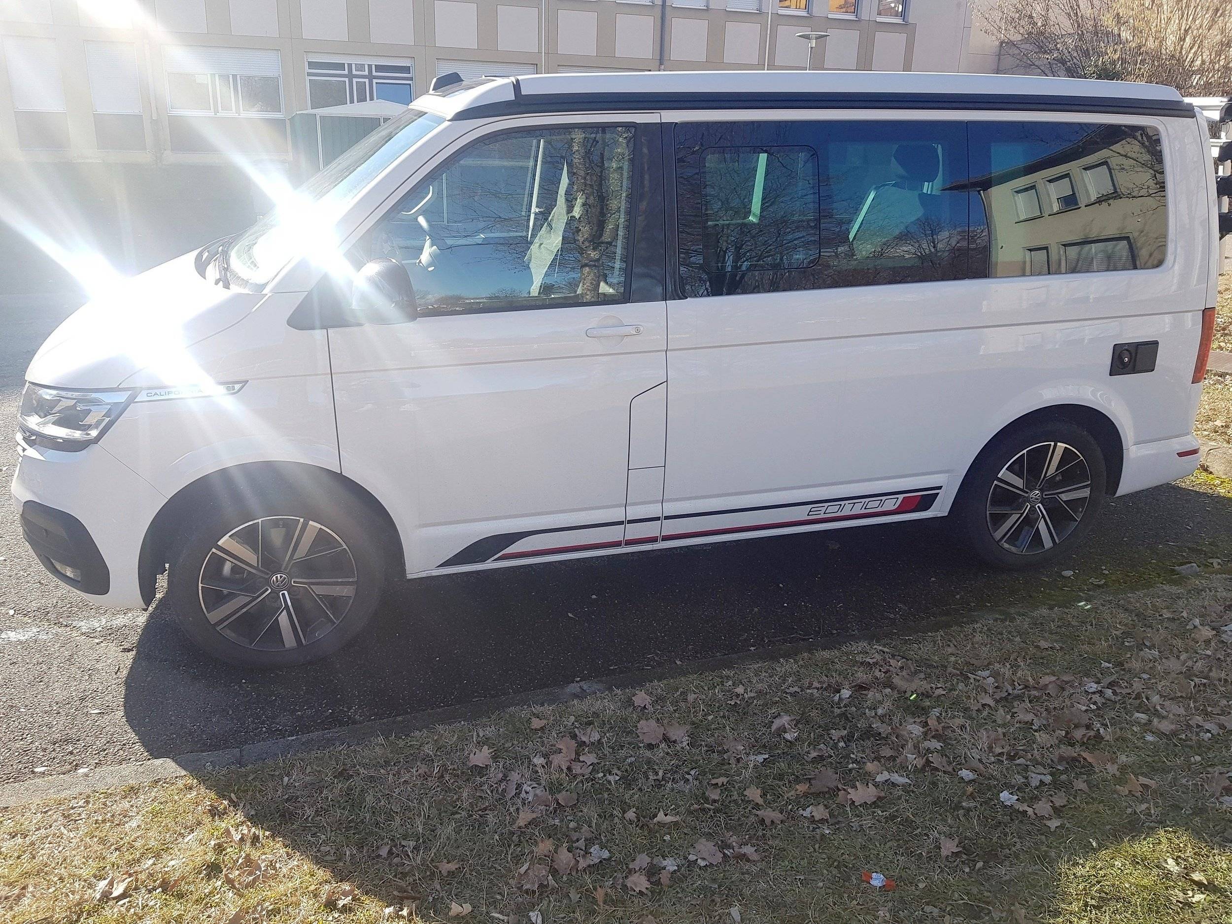 Vista de 3/4 Volkswagen california - Yescapa
