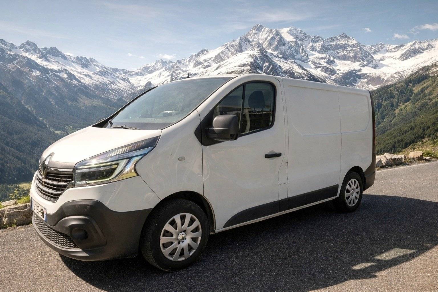 Renault RENAULT TRAFIC 3 2.0 DCI 120
