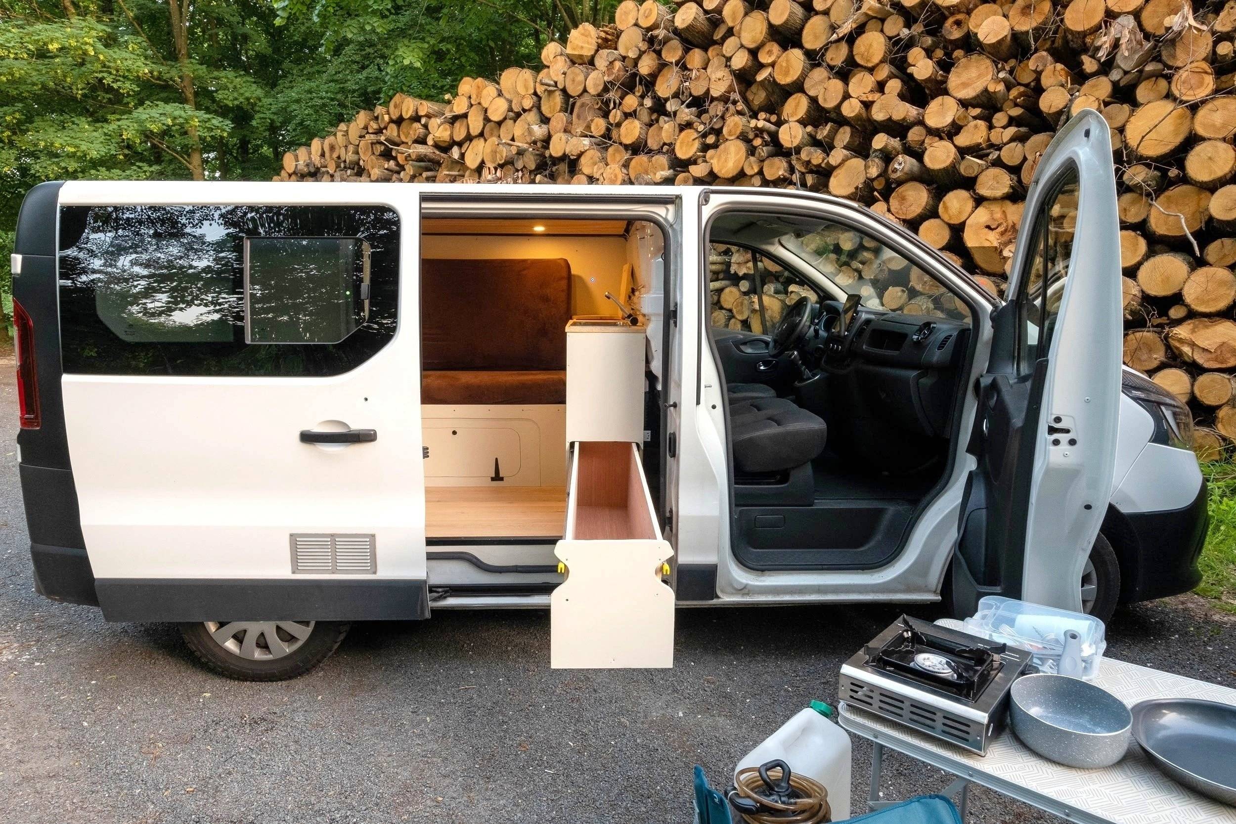 Voorkant 3/4 Renault RENAULT TRAFIC 3 2.0 DCI 120 - Yescapa