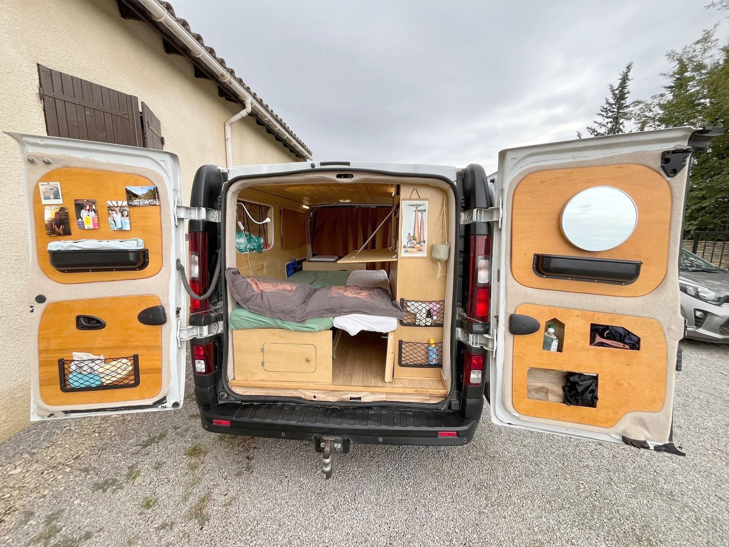 Custo Van Renault Trafic 150cv