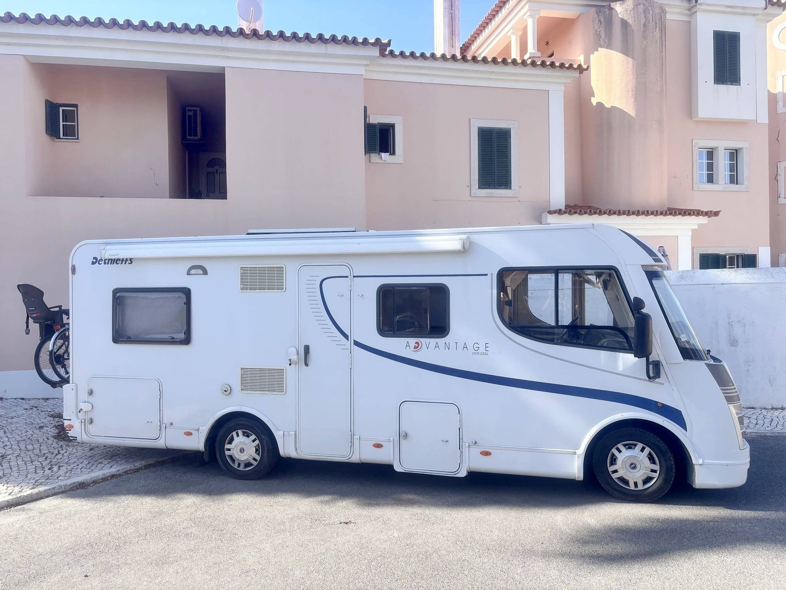 Front view from 3/4 Fiat - Yescapa