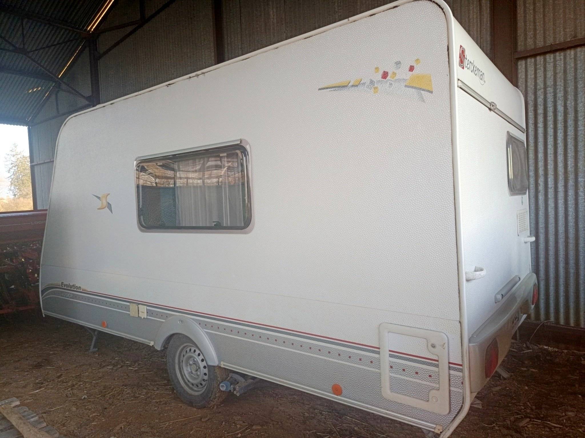 Front view from 3/4  - Yescapa
