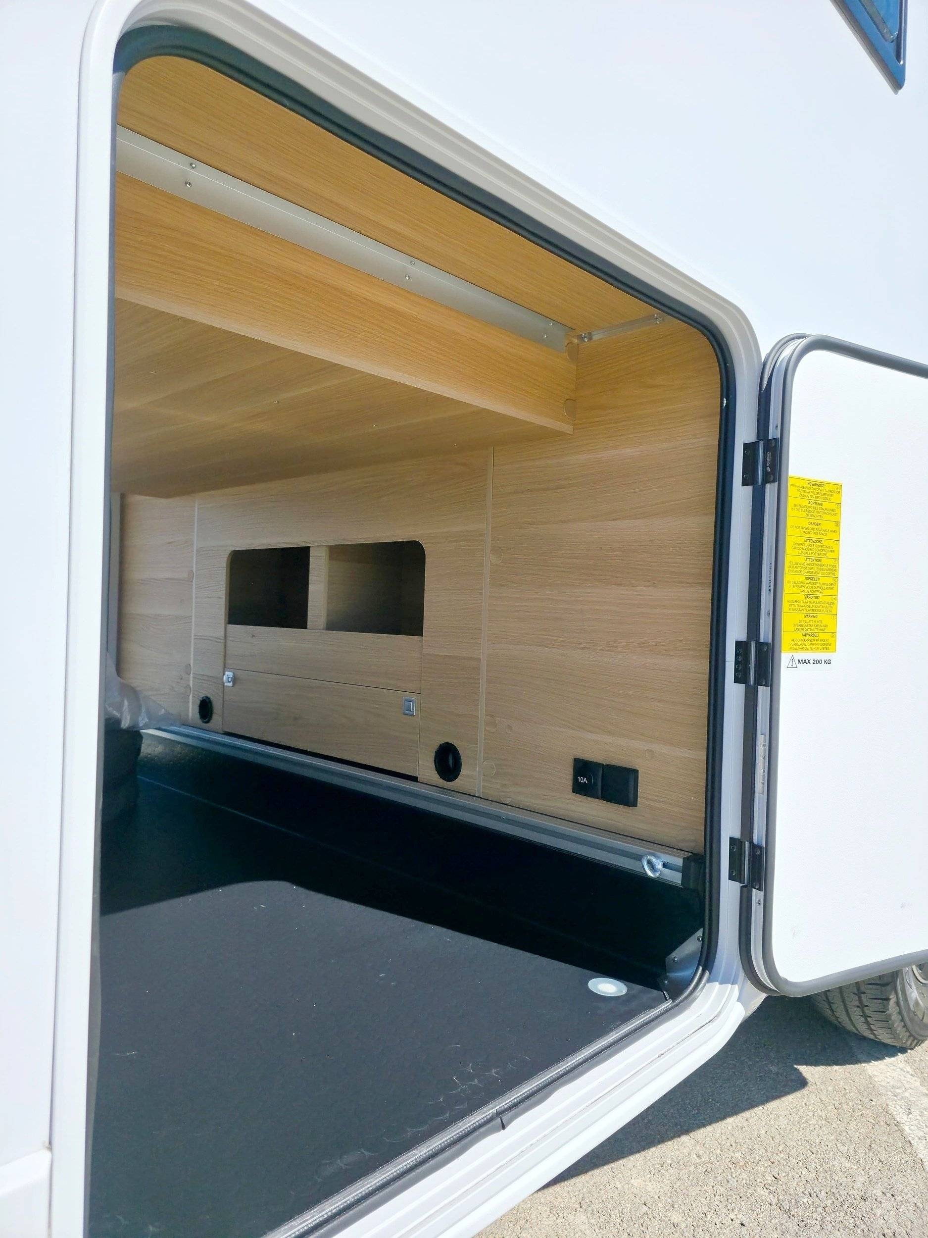 Adria Adria Matrix Axess 650 DC