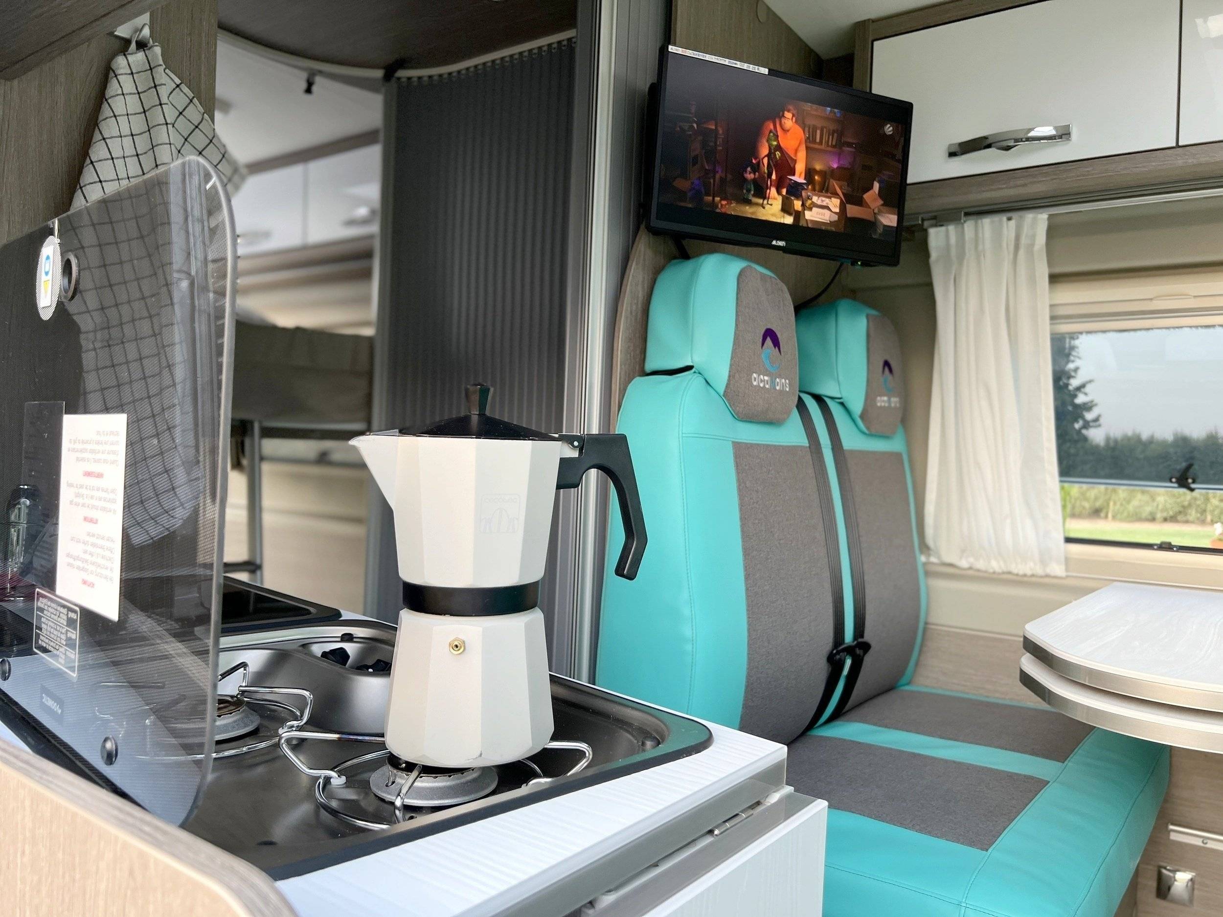 ACTIVANS SURF Family Camper 