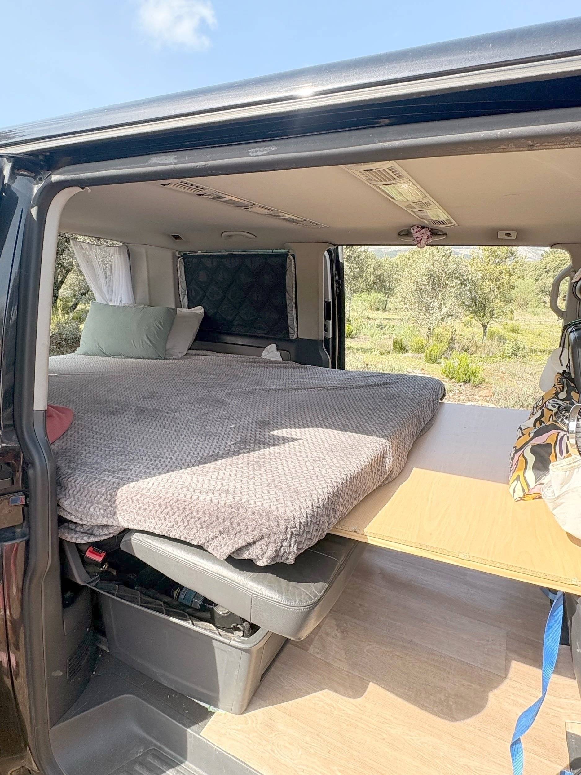 llits Volkswagen MULTIVAN T5 179 CV - Yescapa
