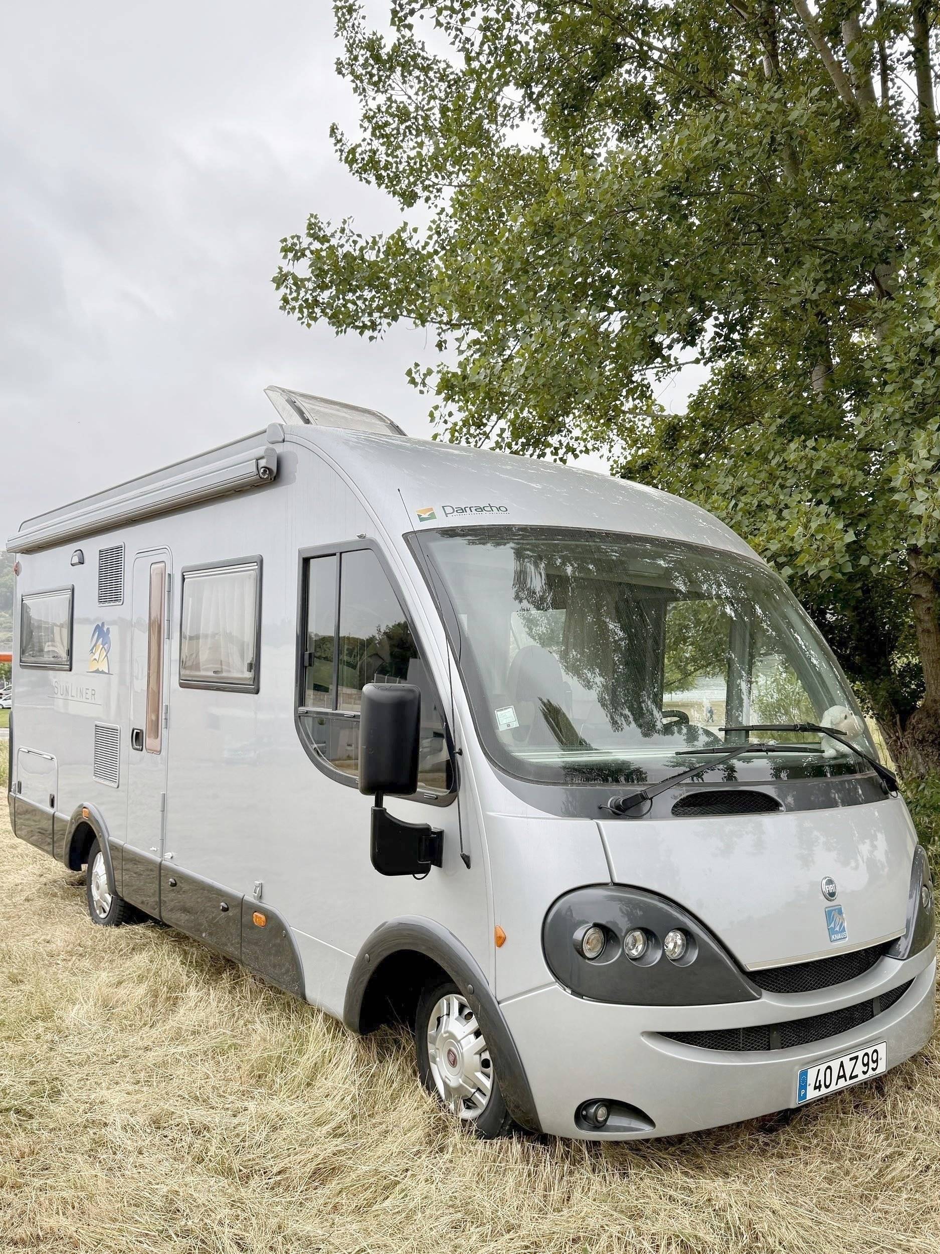 Front view from 3/4 Fiat Ducato 244 2,8L JTD - Yescapa