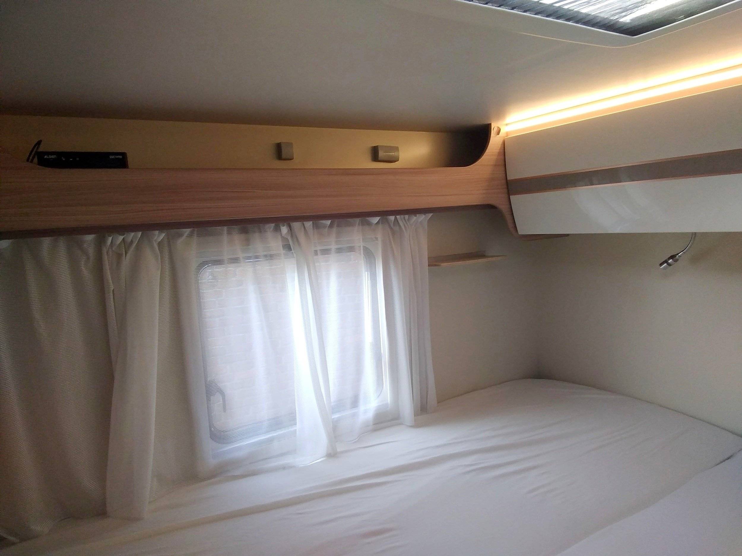 Ahorn 690 T Nee Face Edition