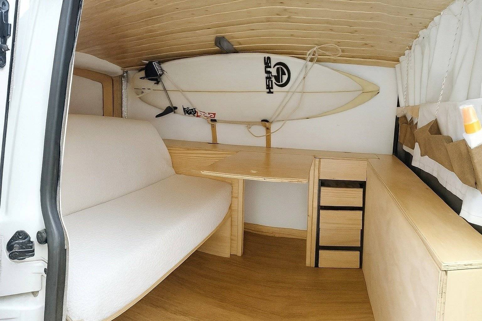 Dinette Volkswagen Volkswagen Transporter T5 - Yescapa