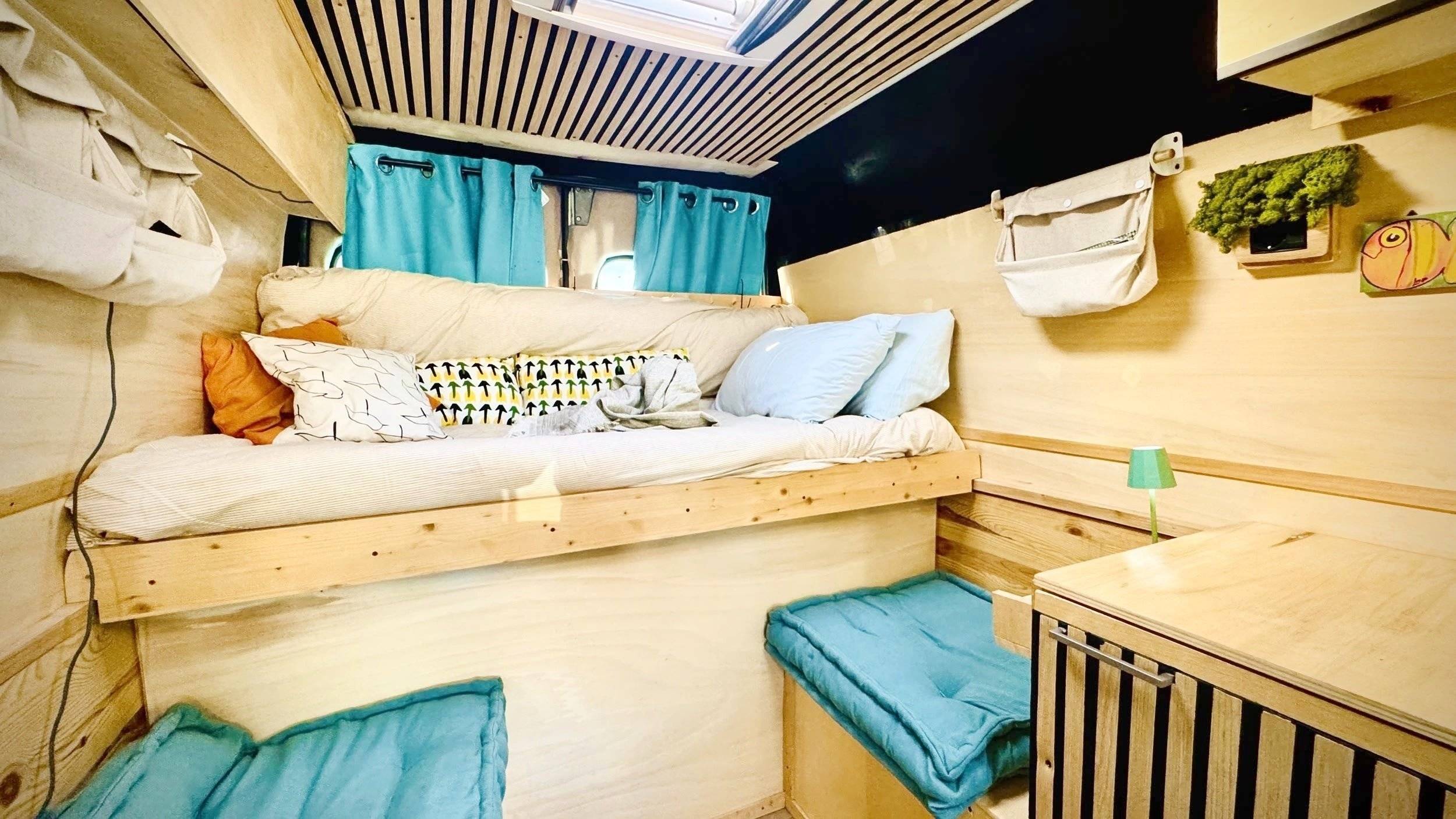 Vista frontale a ¾ Fiat Ducato 2,3 l 115 ch - Yescapa