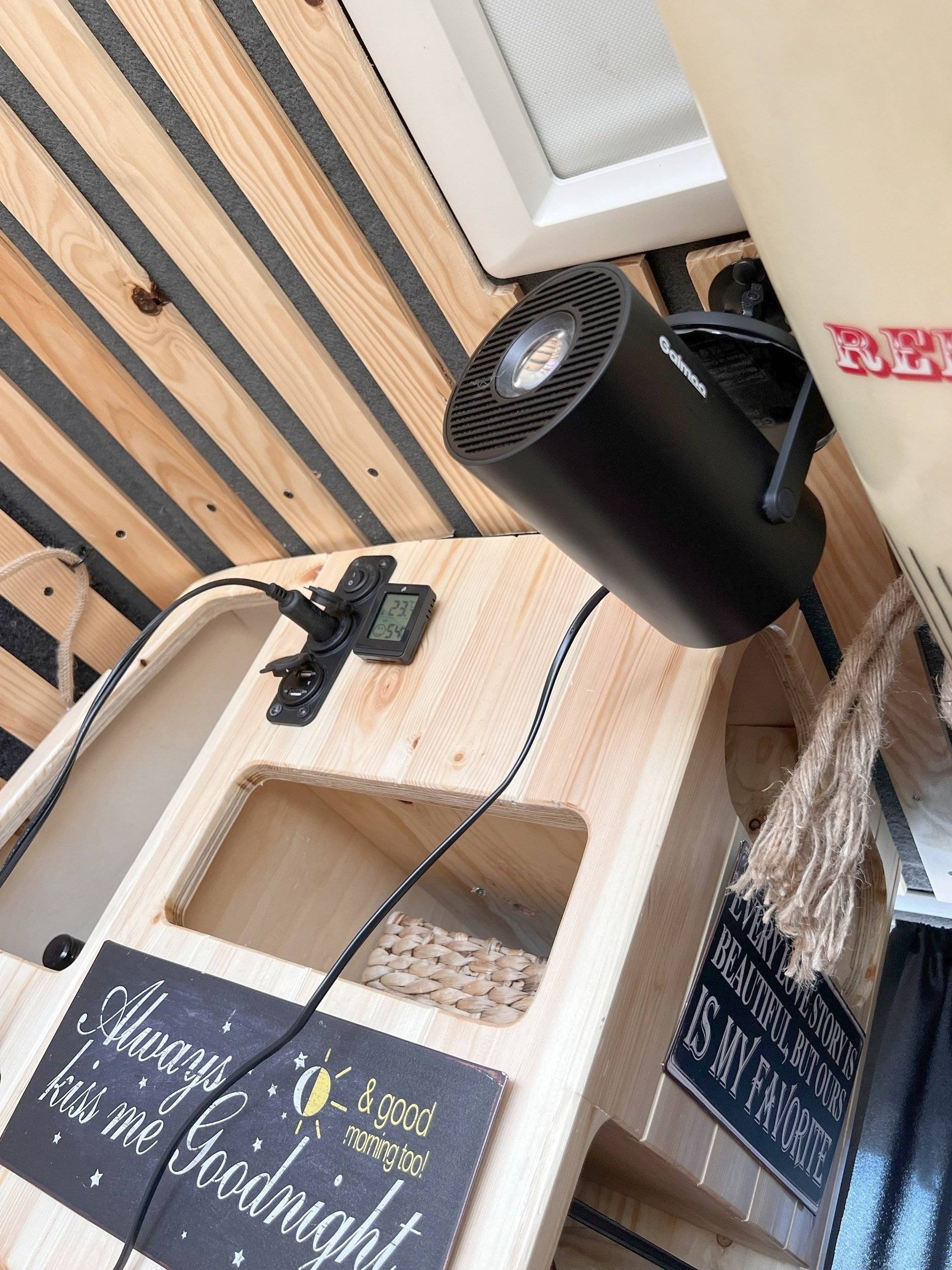 Alpes Camping-Car Transporter T4 2.4D