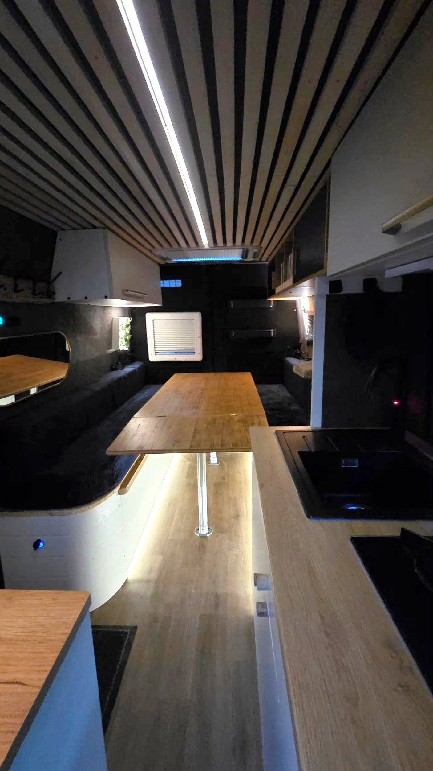 Comedor Renault Master 2,3 l 125 ch - Yescapa