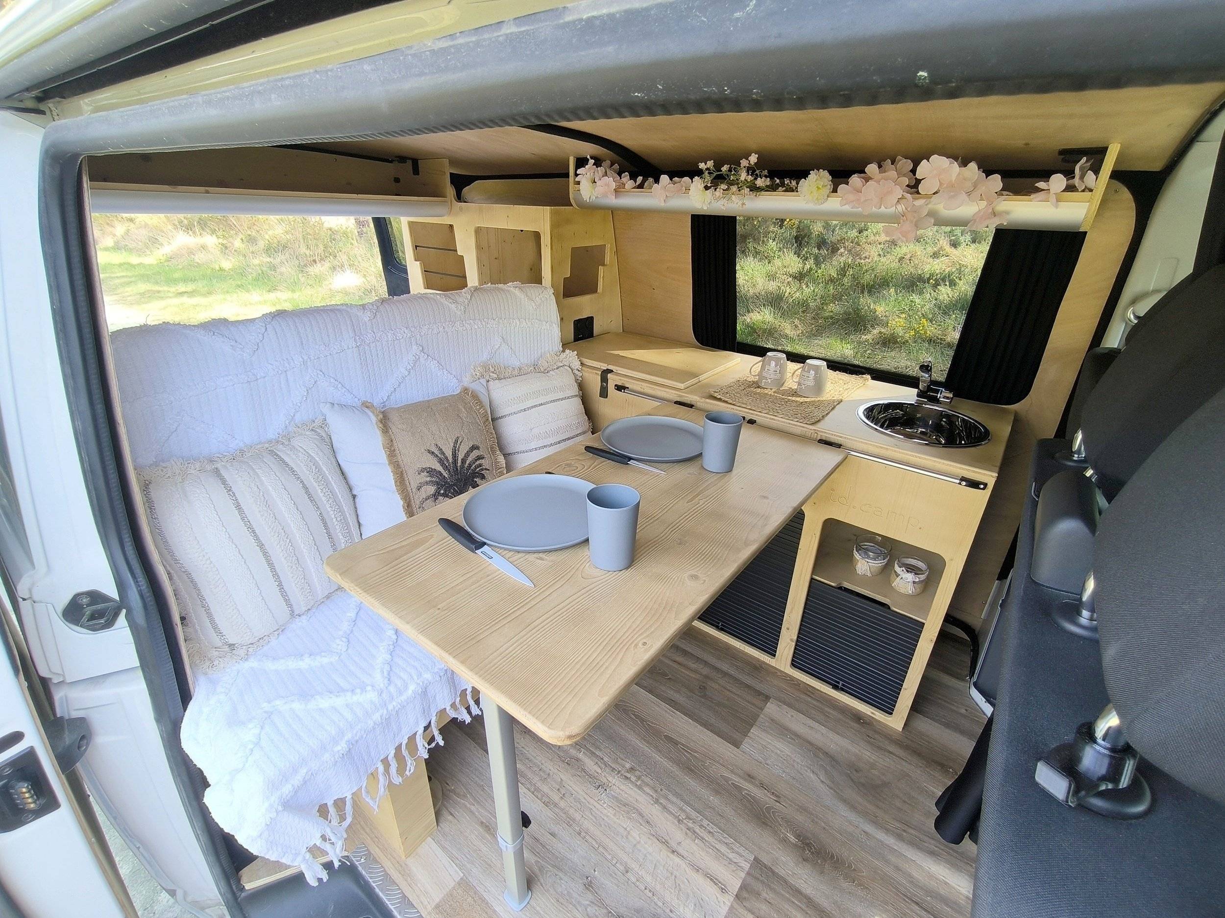 VAN'S OUEST T6 2 l 102 ch