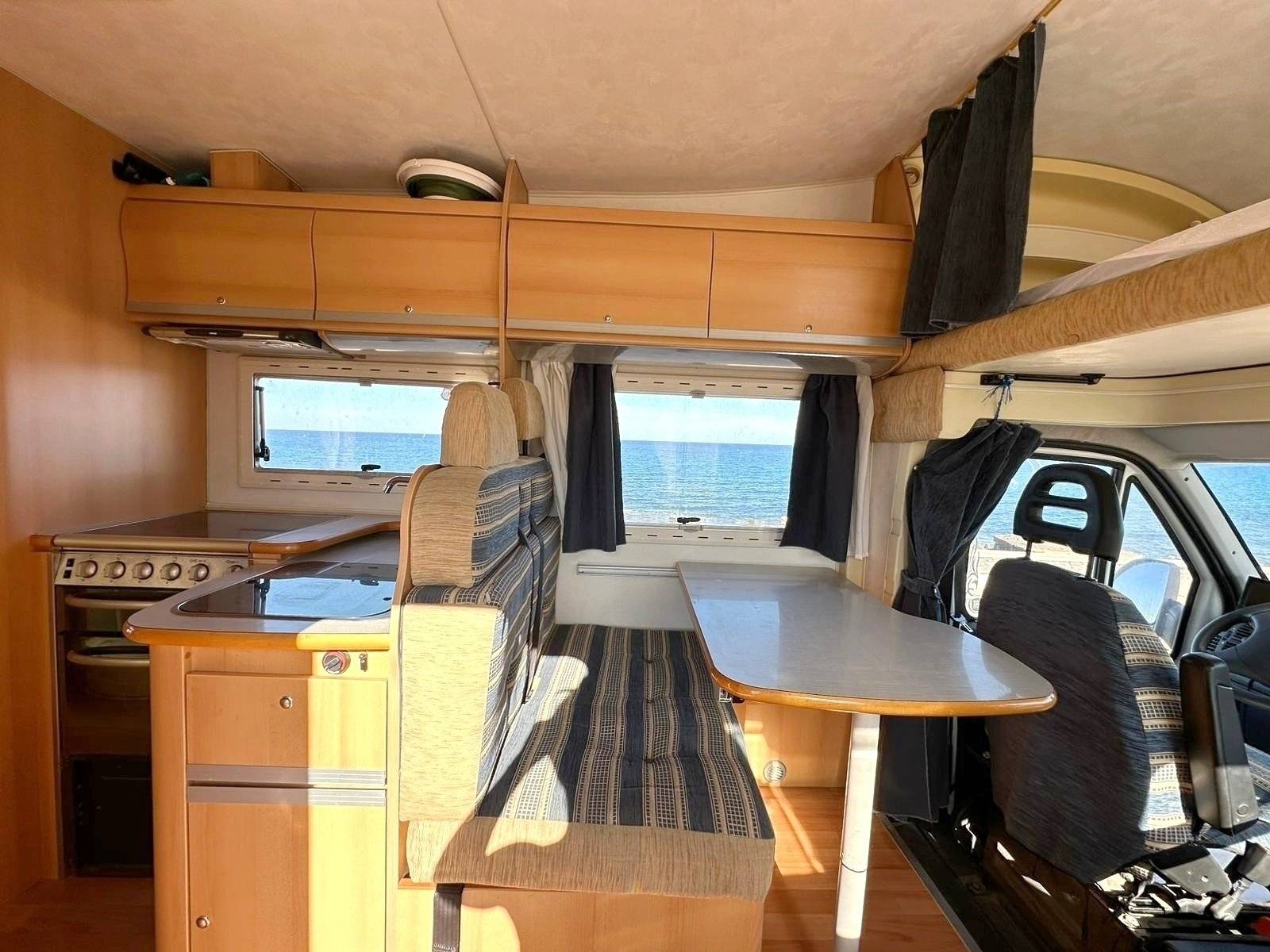 Coin repas Fiat ducato 2,8 JTD 127cv - Yescapa