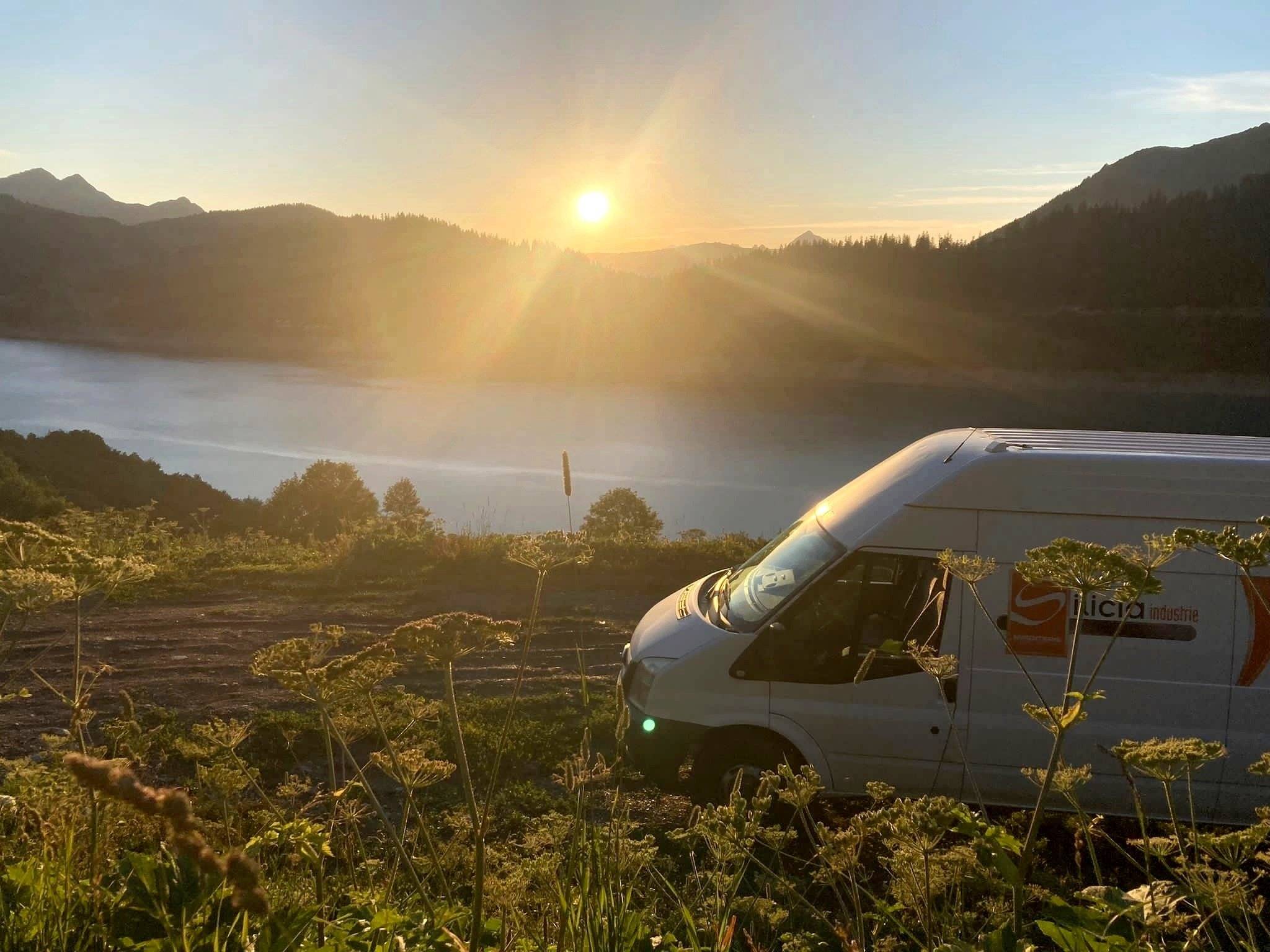 Bauges Automobiles FORD TRANSIT 140CV