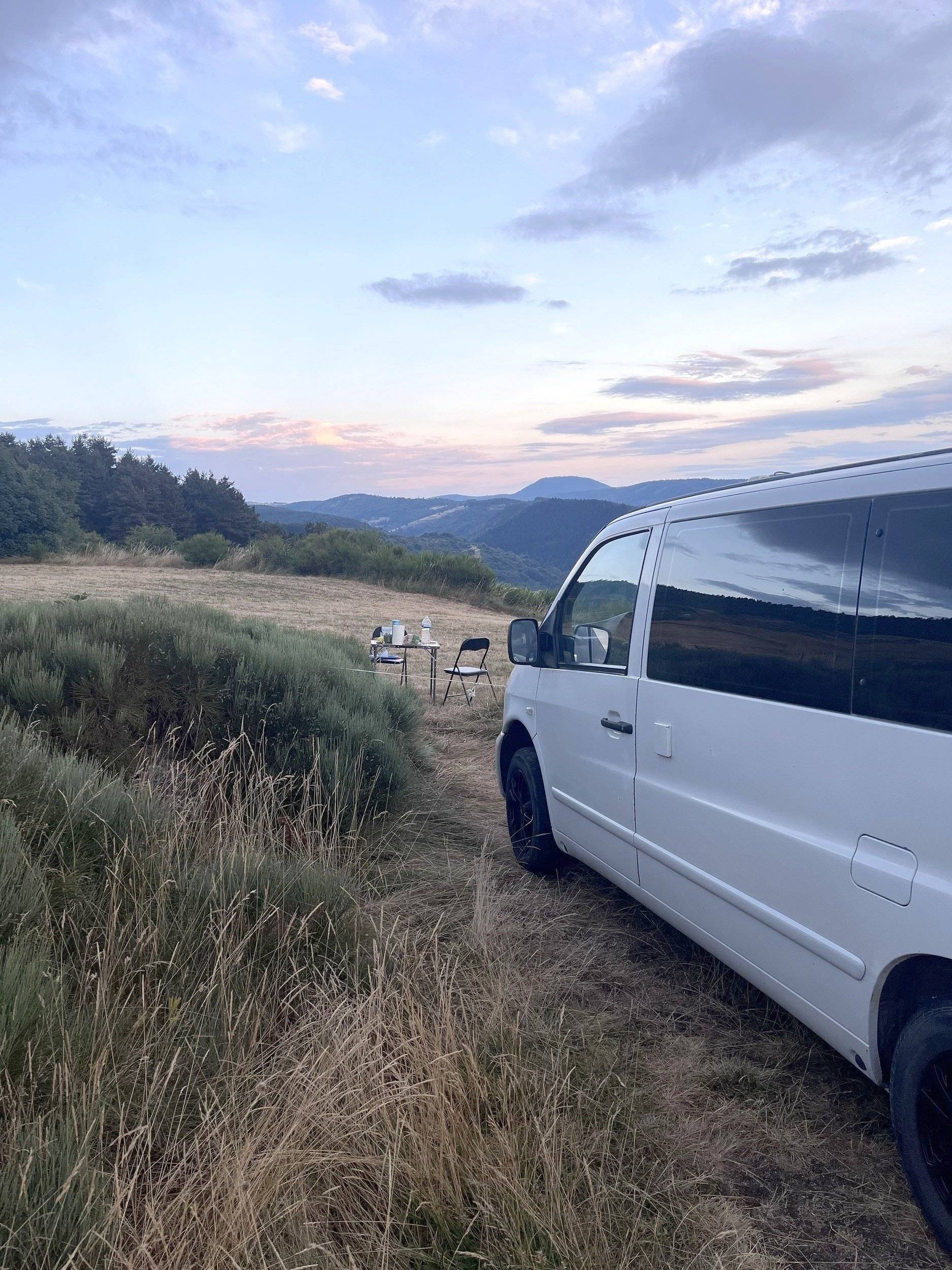 Couchages Mercedes 1,6 l 114 ch - Yescapa