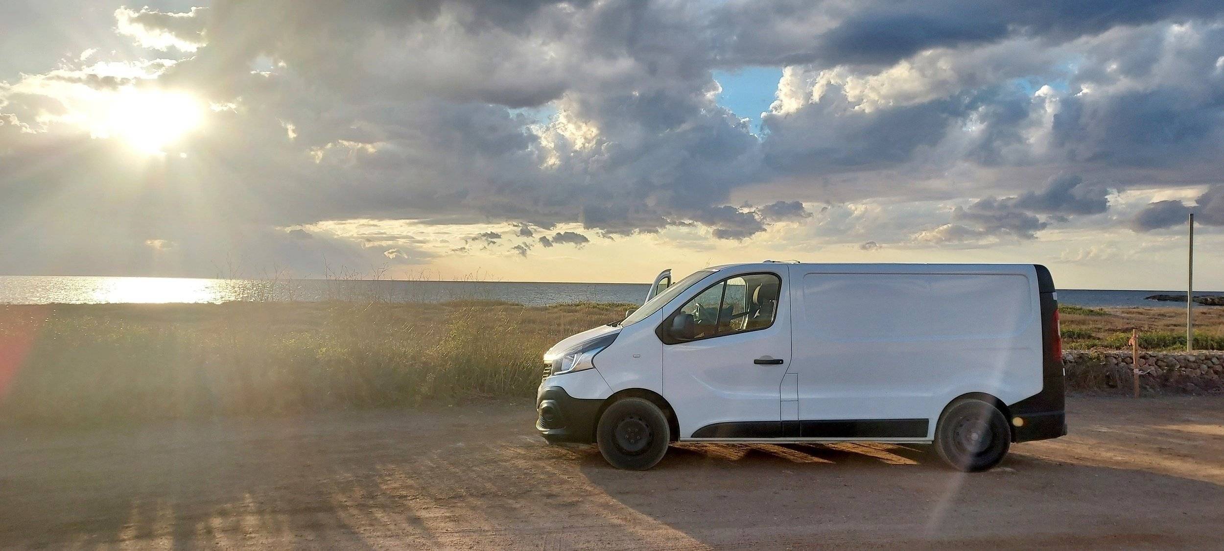 Voorkant 3/4 Renault Renault Trafic - Yescapa