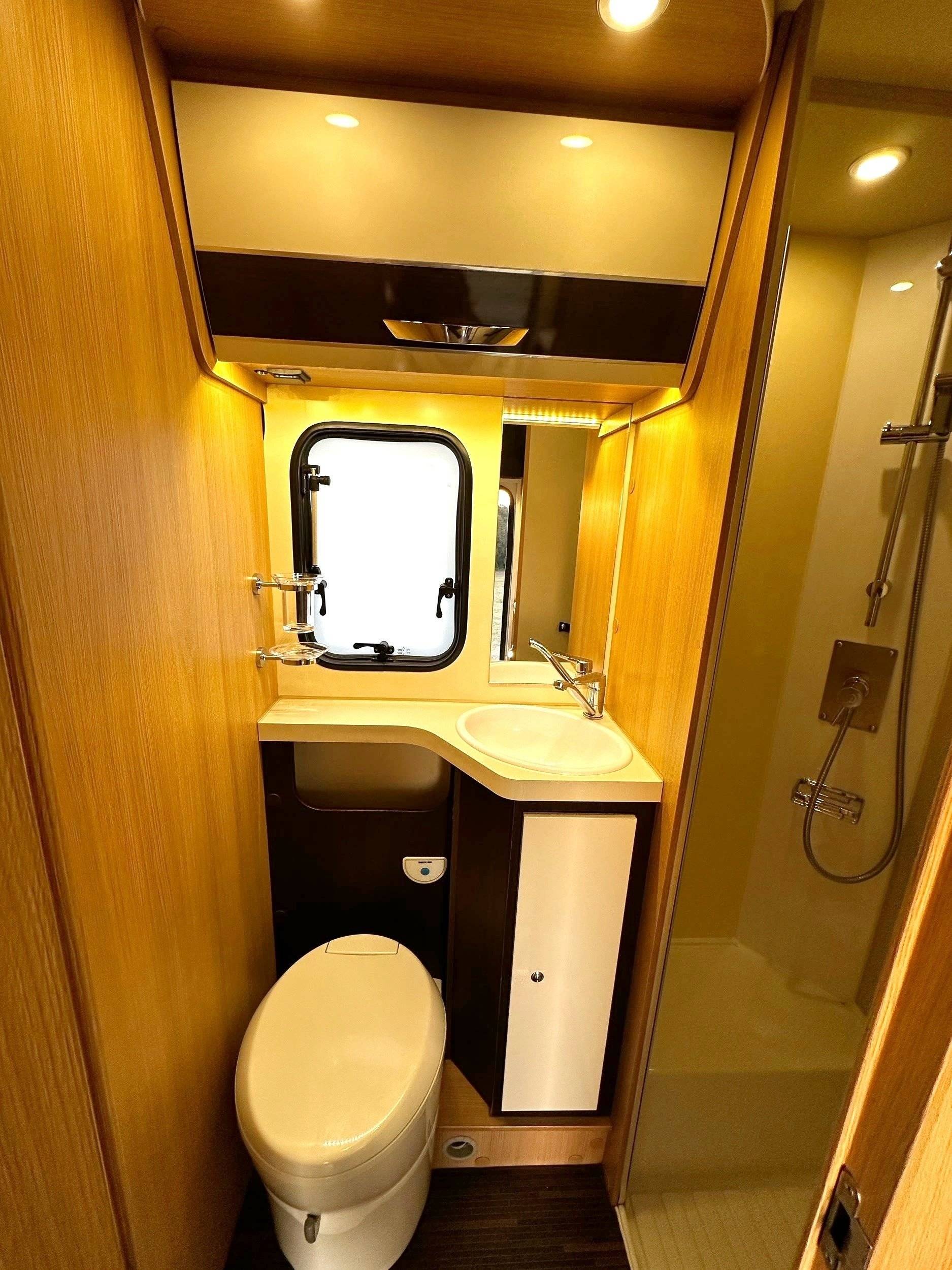 Autocaravana caputxina 