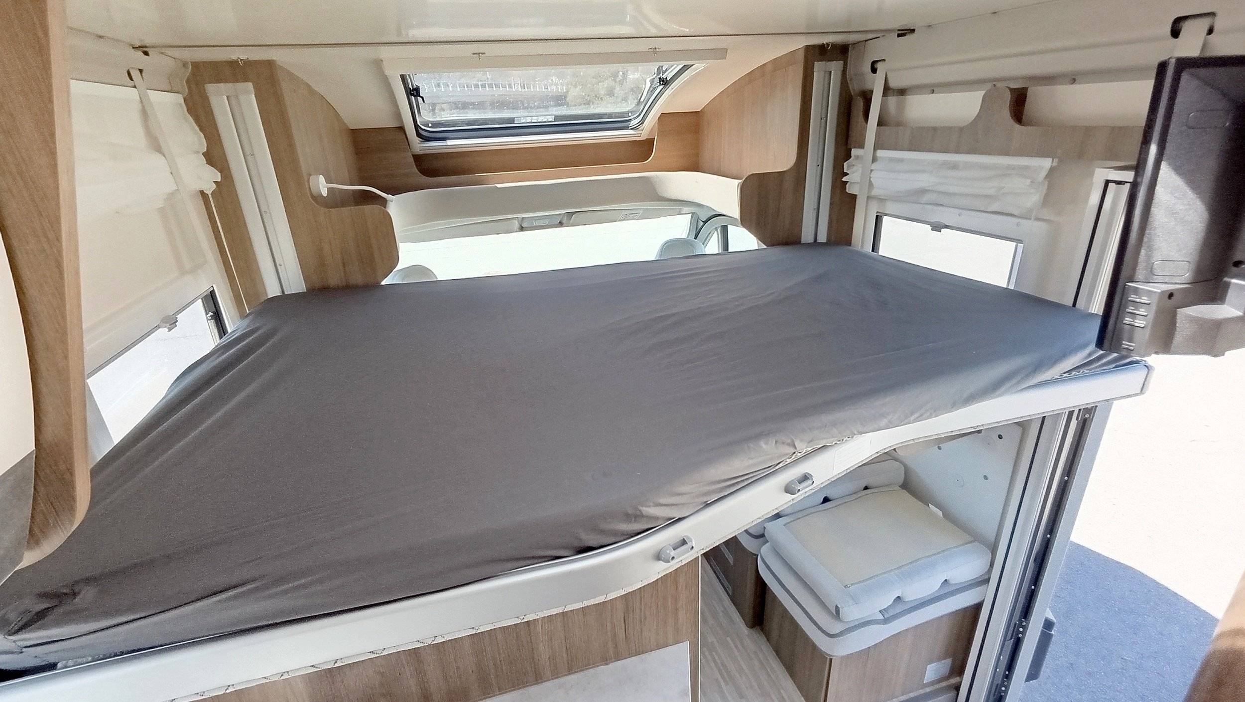 Elnagh Baron 560