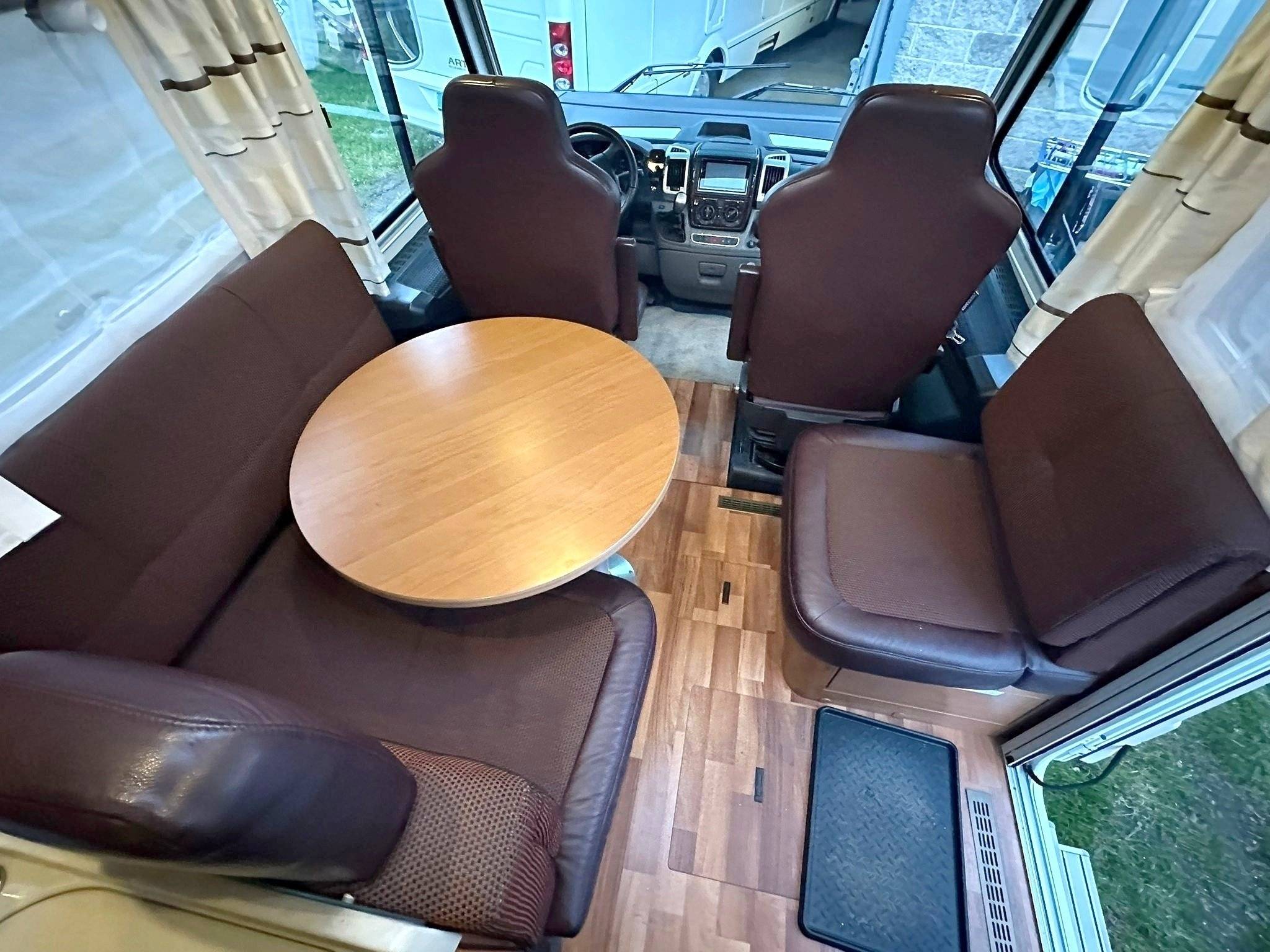 Coin repas Fiat Ducato 3,0 l 177 ch/Al-Ko - Yescapa