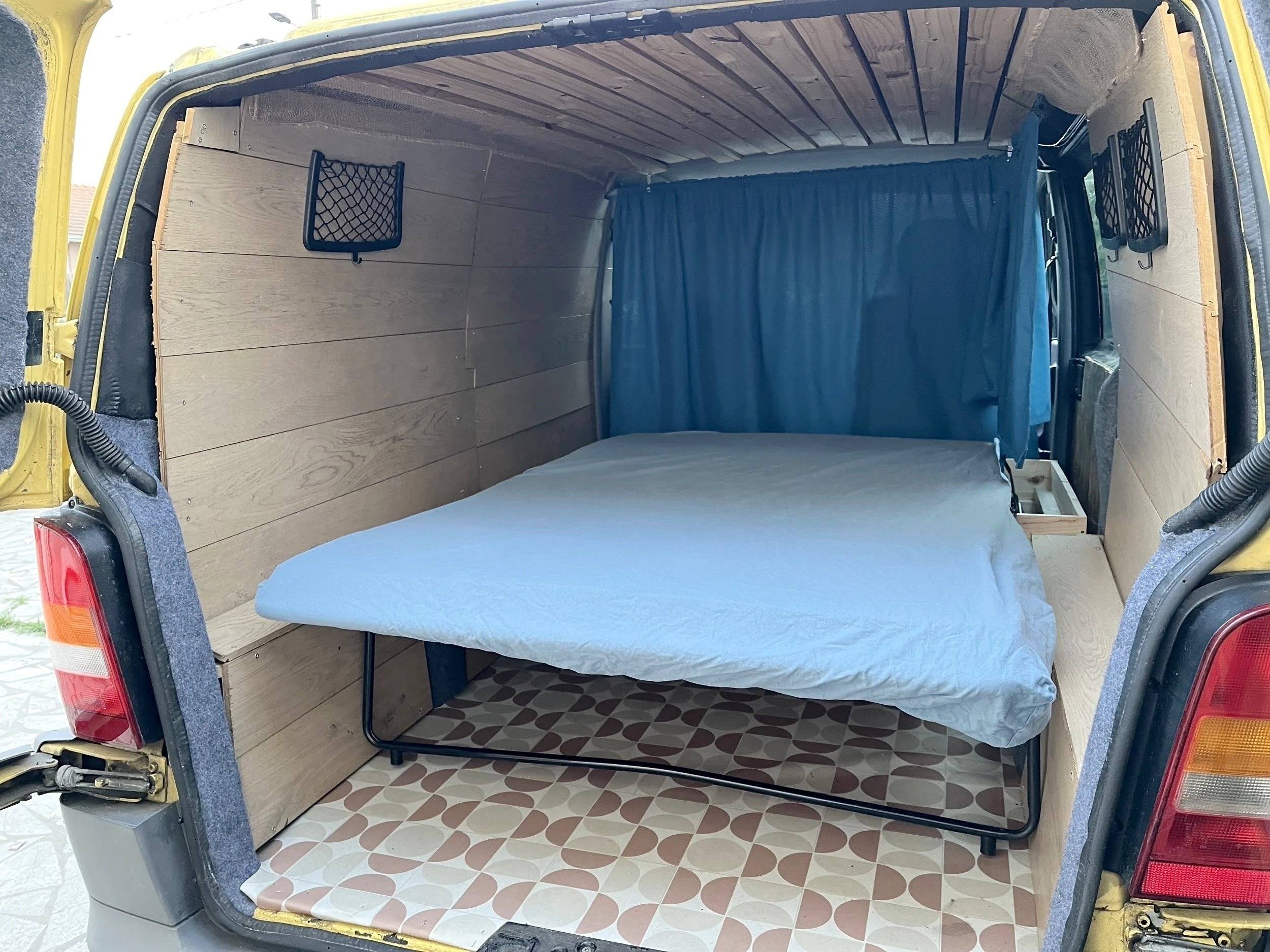 Couchages Mercedes Mercedes vito - Yescapa