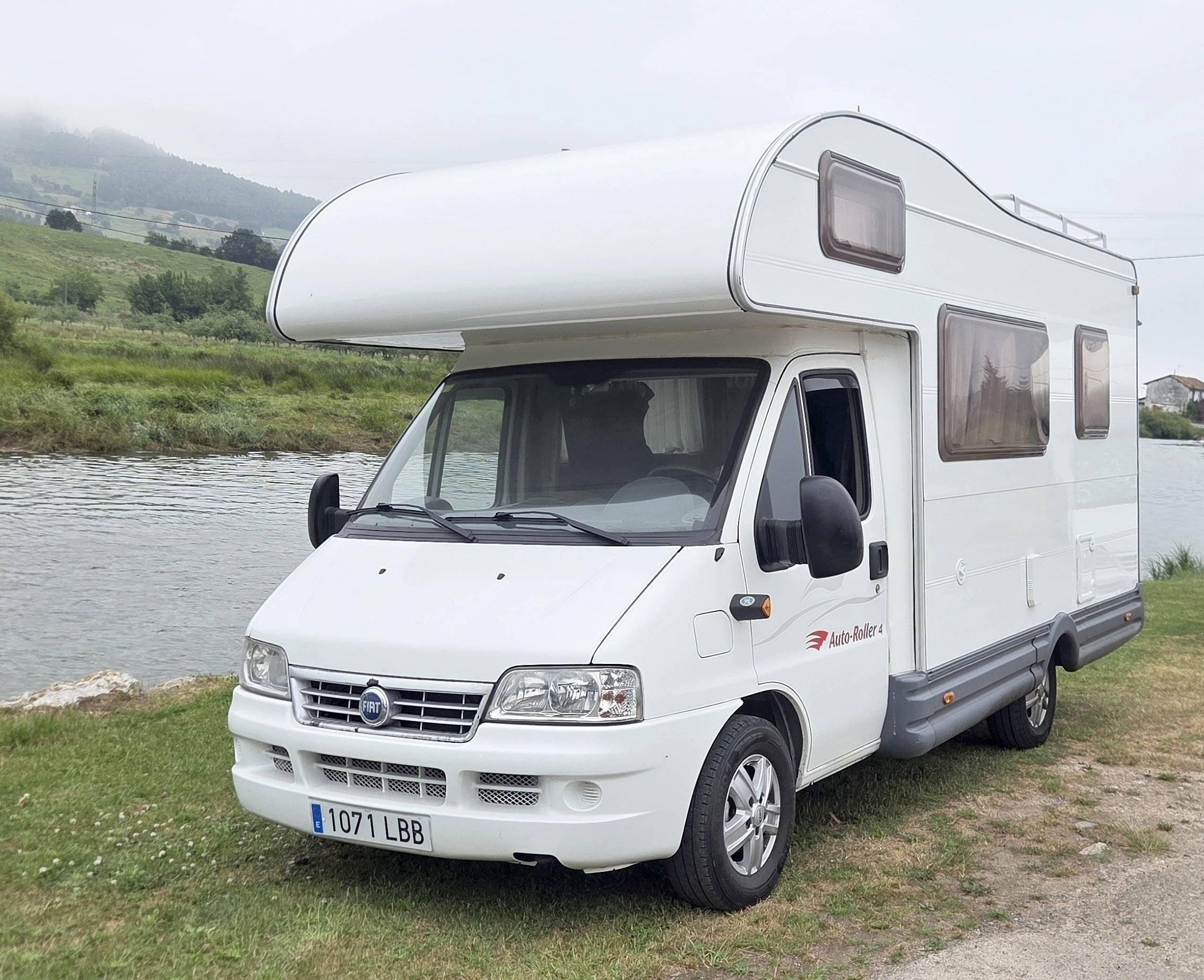 Voorkant 3/4 Fiat Ducato 120 Multijet - Yescapa