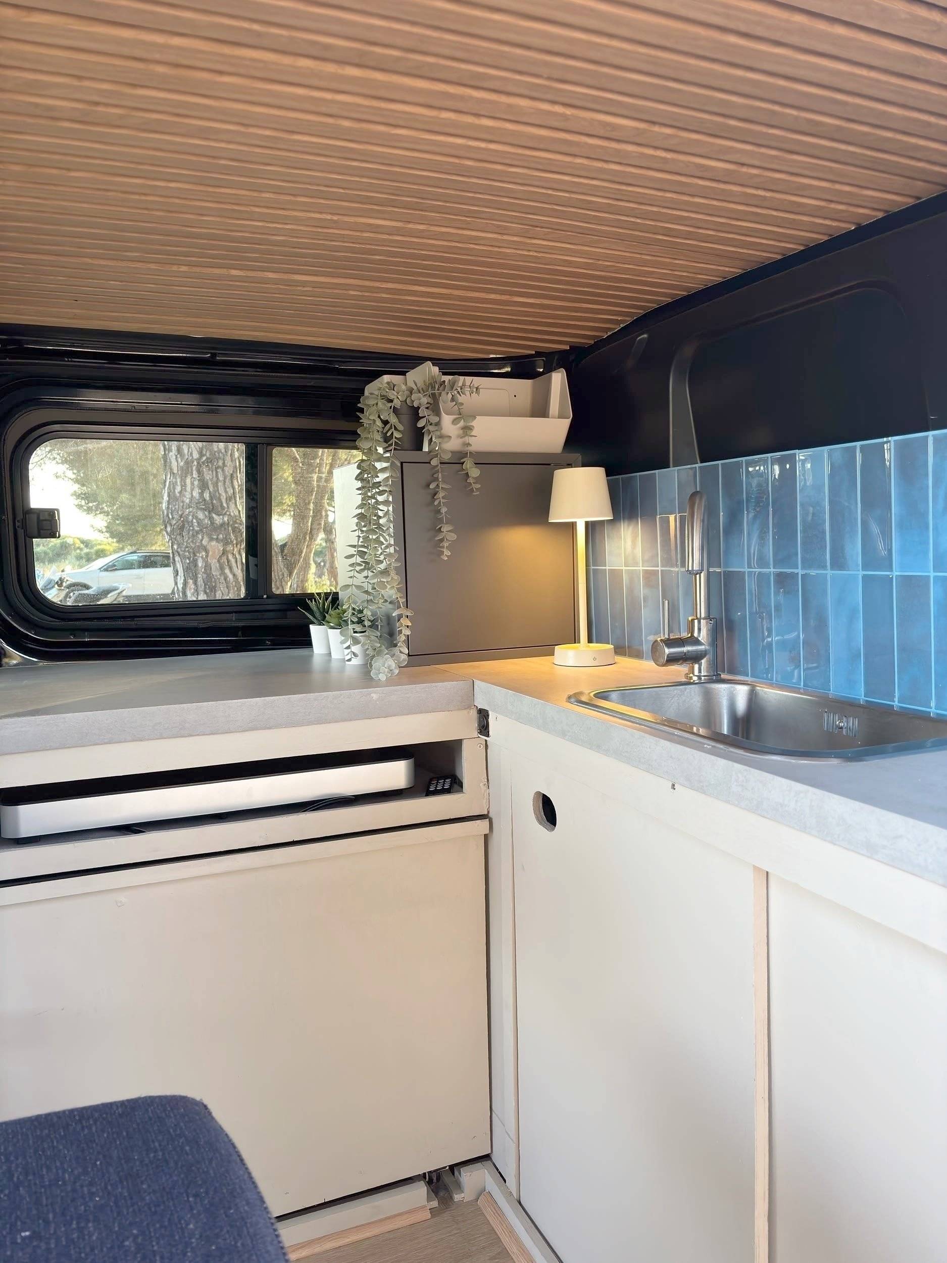 Kochnische Ford Transit Custom 2,0 l 130 ch - Yescapa