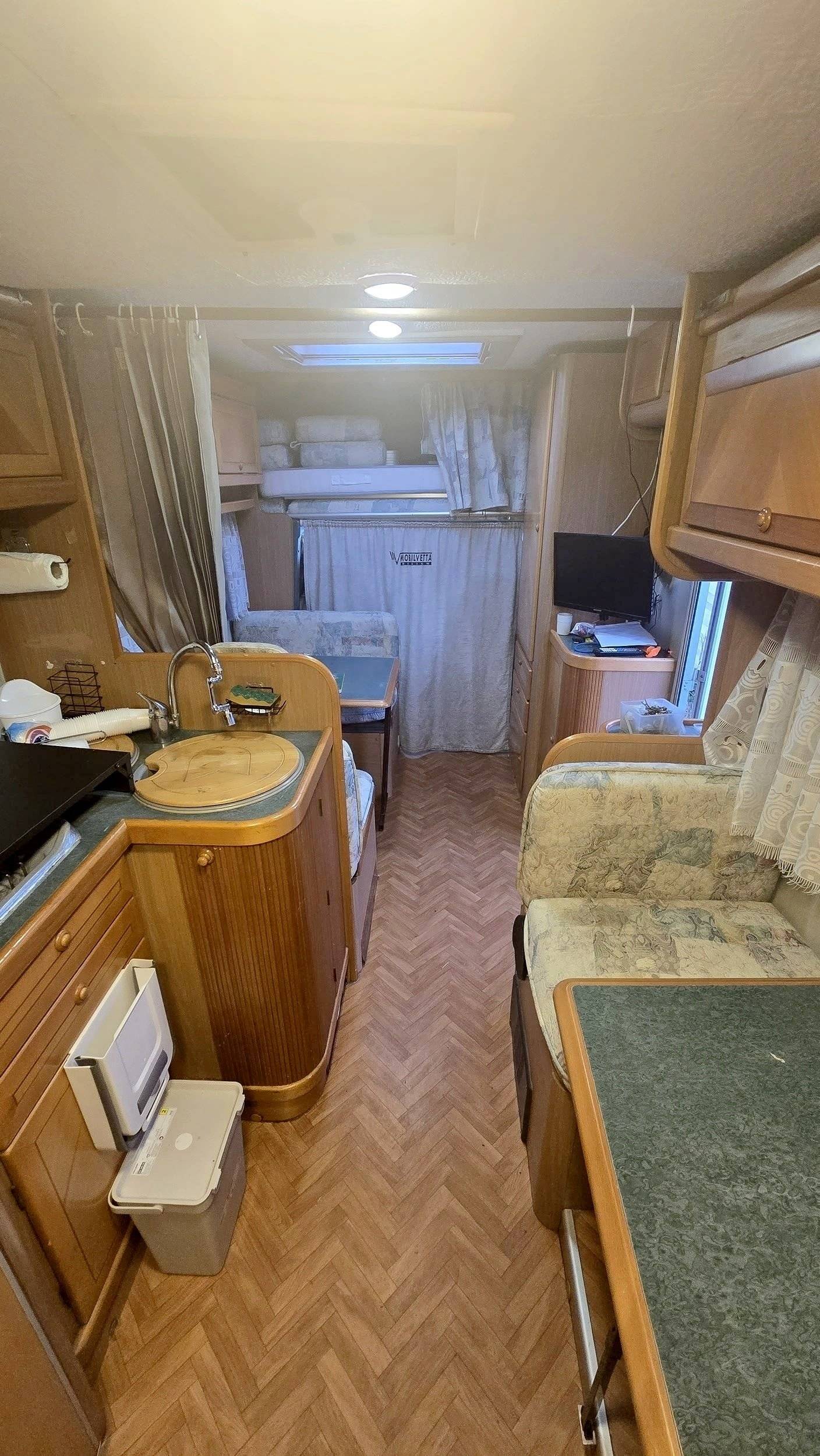 Angolo cucina Iveco 35 12 - Yescapa