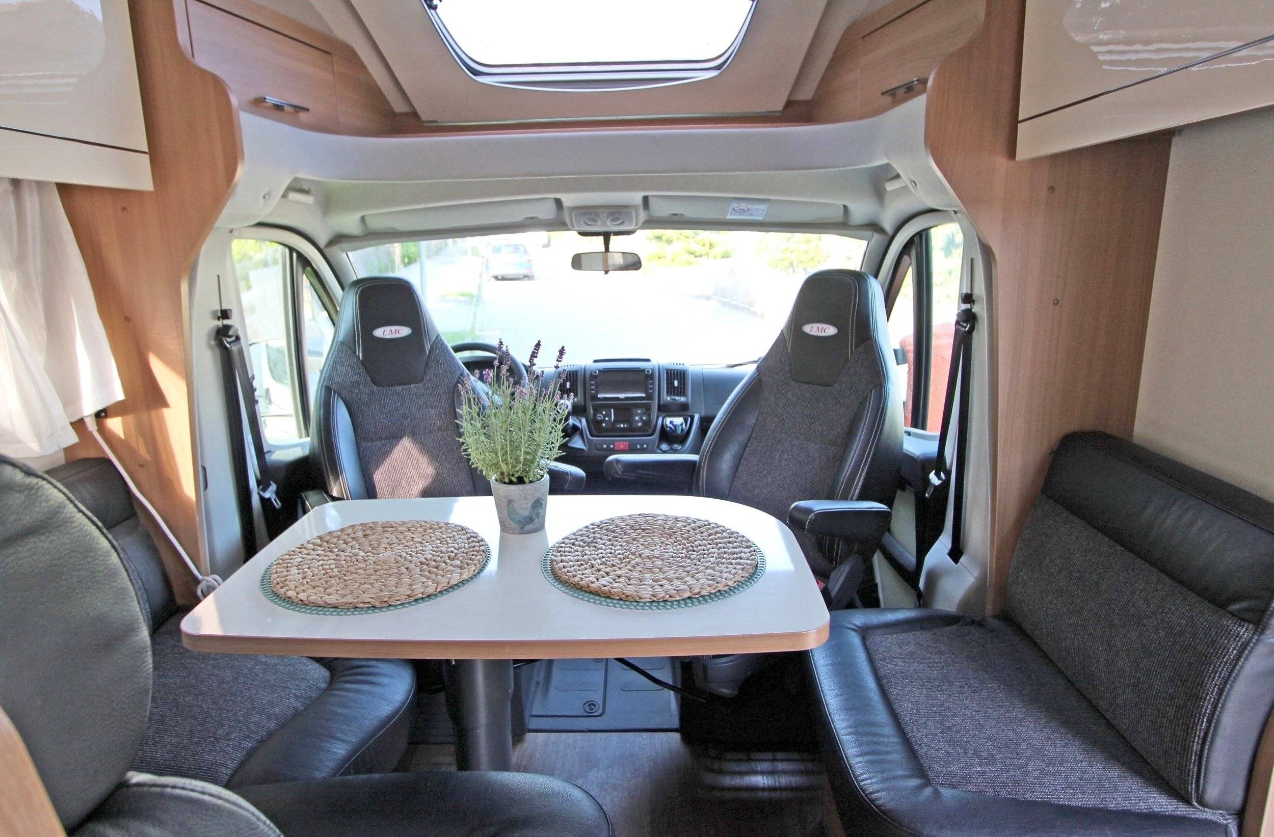 Dinette FIAT Ducato - Yescapa