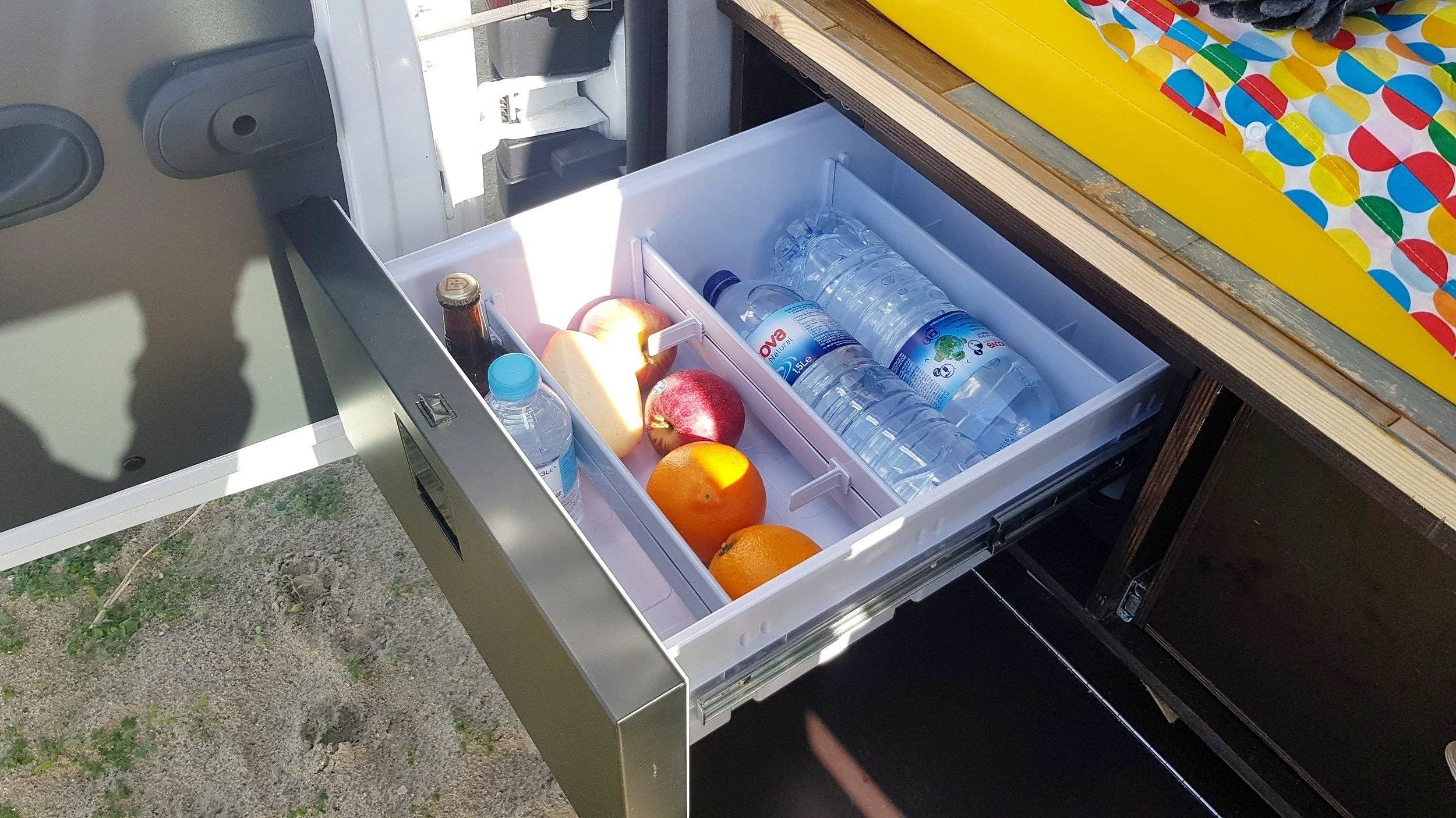 Área de jantar Renault Kangoo - Yescapa