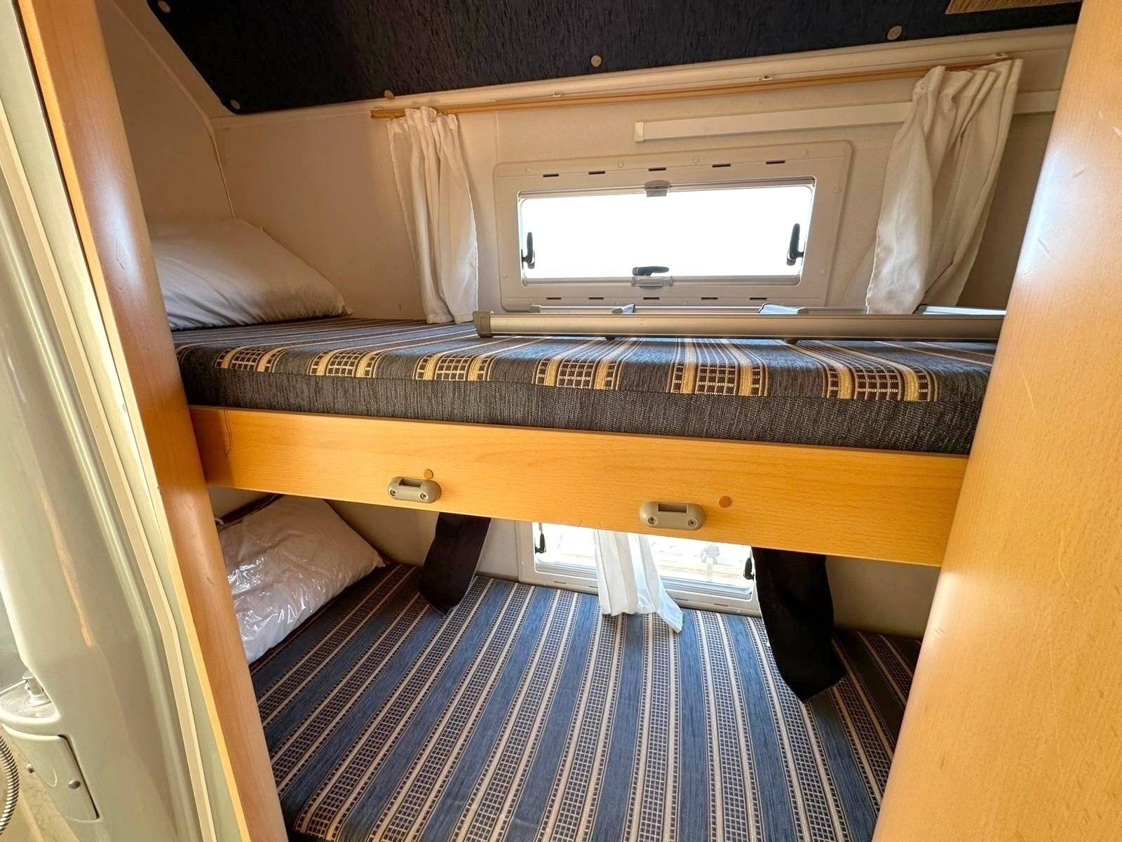 Couchages Fiat ducato 2,8 JTD 127cv - Yescapa
