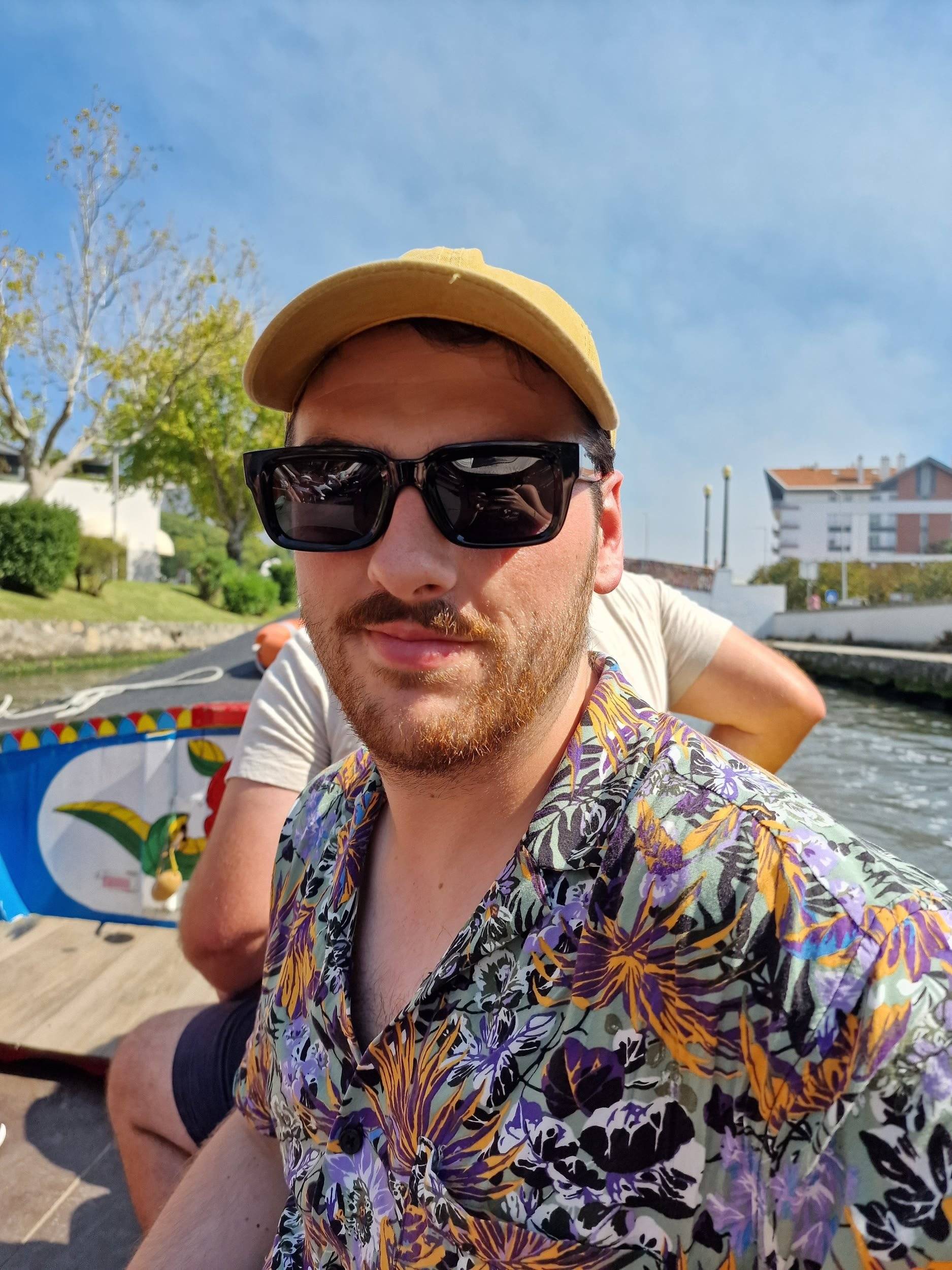 Tomás